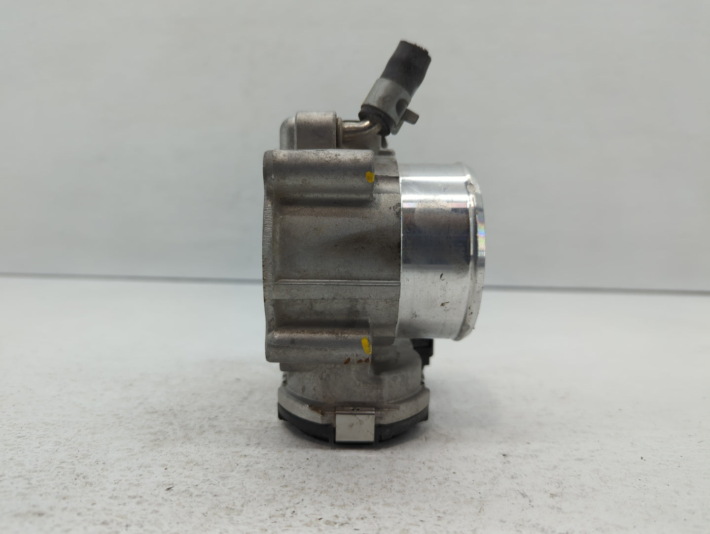 2016-2020 Kia Sorento Throttle Body P/N:35100-2G600 Fits Fits 2015 2016 2017 2018 2019 2020 2021 OEM Used Auto Parts - Oemus