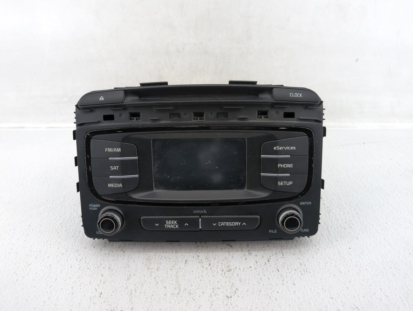2016-2018 Kia Sorento Am Fm Cd Player Radio Receiver - Oemusedautoparts1.com