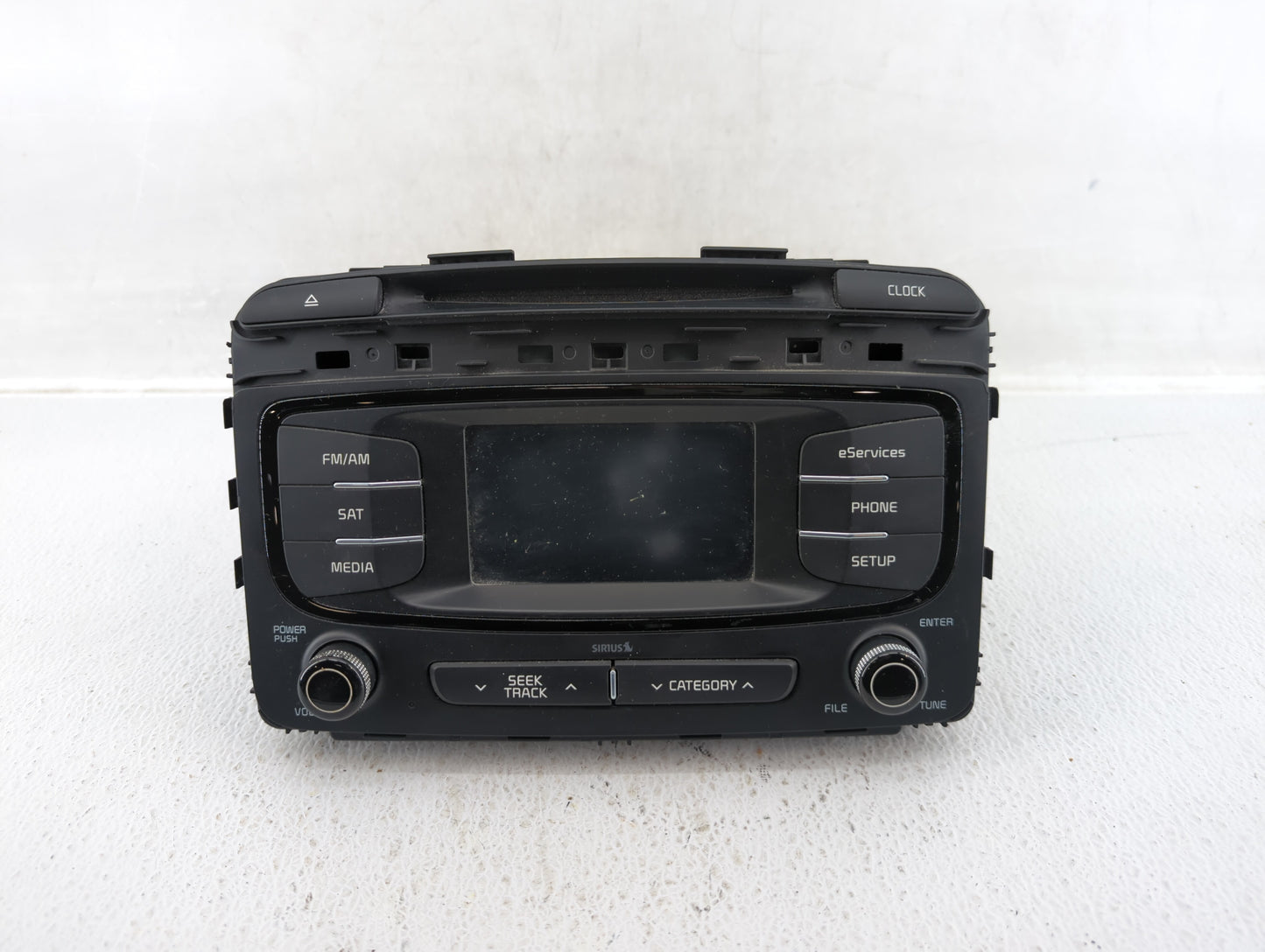 2016-2018 Kia Sorento Am Fm Cd Player Radio Receiver - Oemusedautoparts1.com
