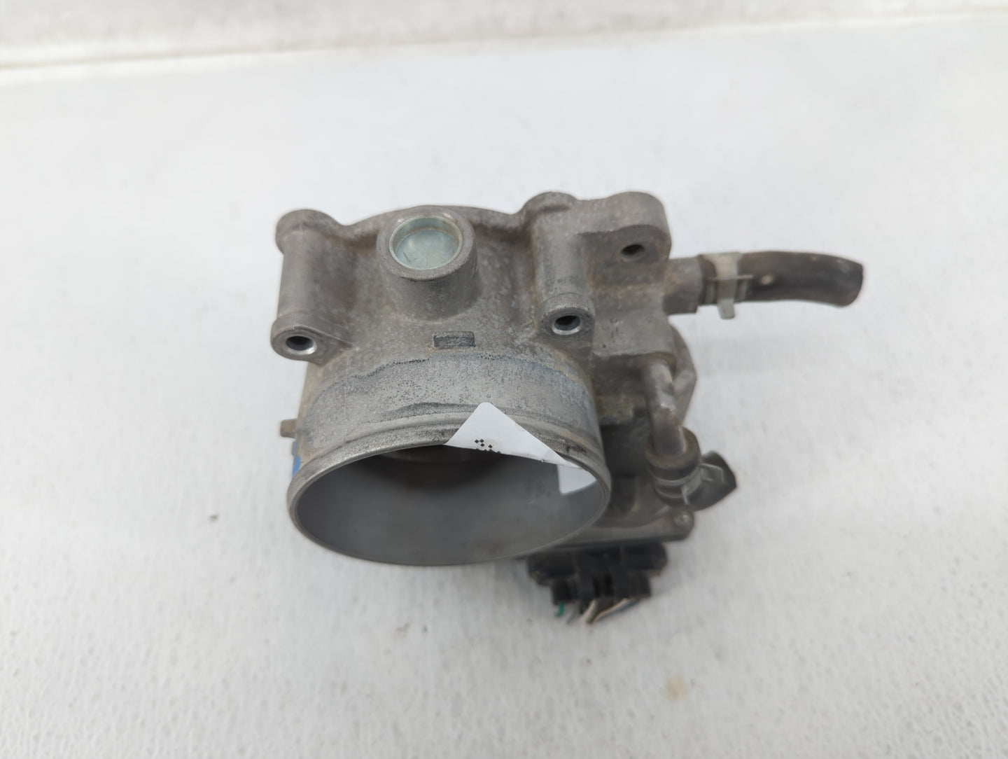 2014-2018 Kia Sorento Throttle Body P/N:35100-3CAA0 Fits Fits 2012 2013 2014 2015 2016 2017 2018 OEM Used Auto Parts - Oemus
