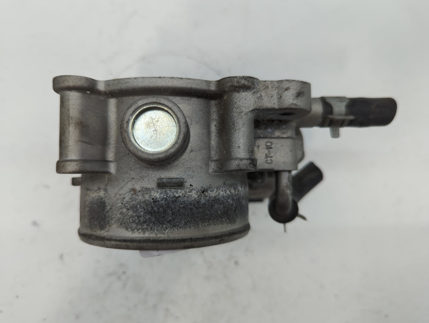 2014-2018 Kia Sorento Throttle Body P/N:35100-3CAA0 Fits Fits 2012 2013 2014 2015 2016 2017 2018 OEM Used Auto Parts - Oemus
