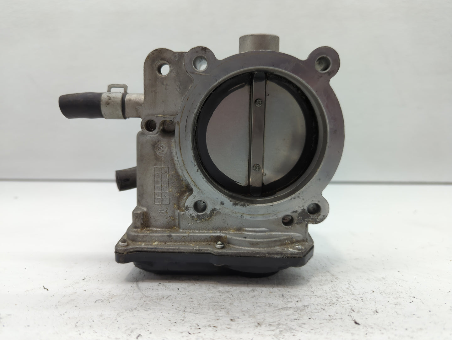 2014-2018 Kia Sorento Throttle Body P/N:35100-3CAA0 Fits Fits 2012 2013 2014 2015 2016 2017 2018 OEM Used Auto Parts - Oemus