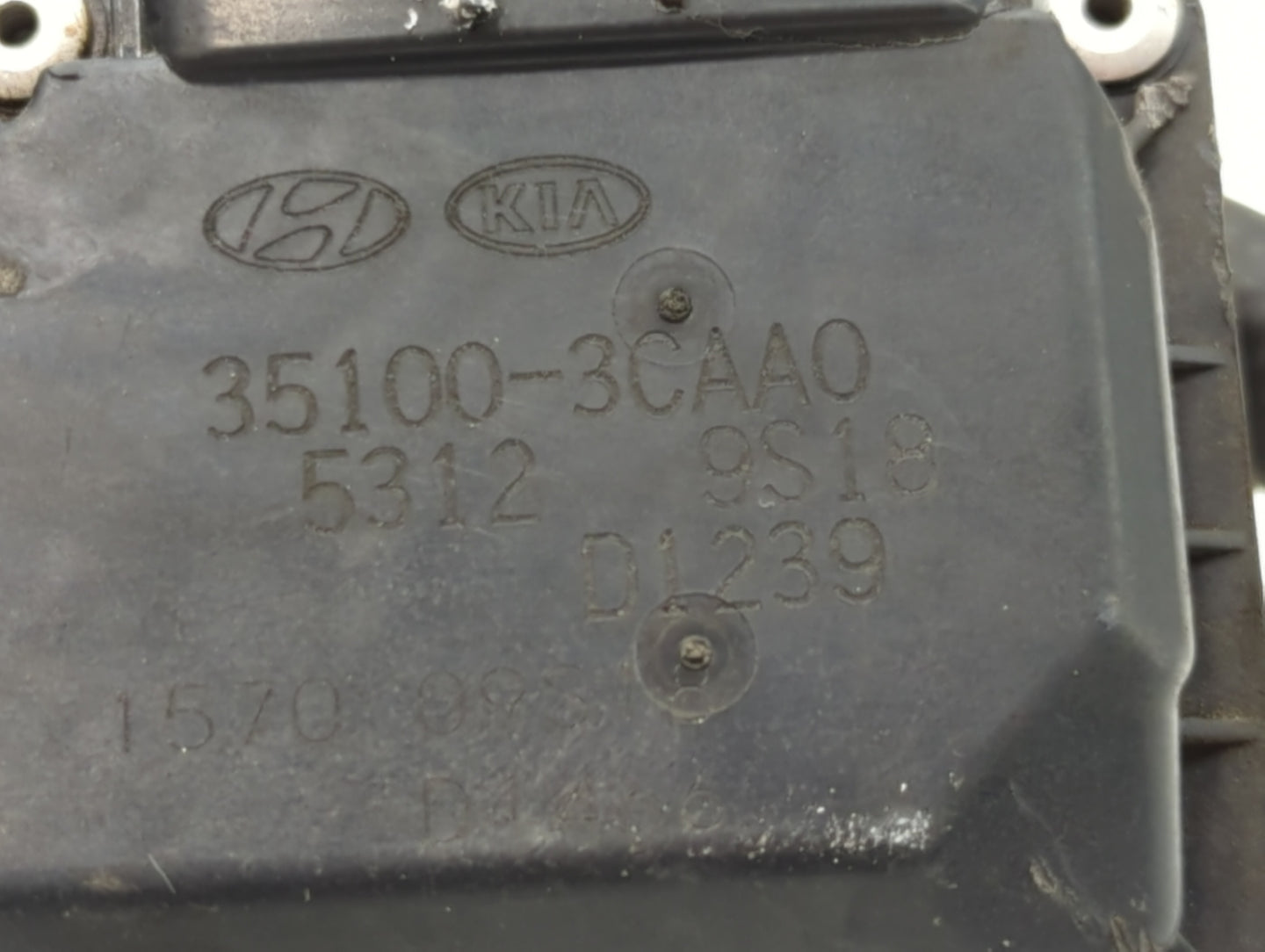 2014-2018 Kia Sorento Throttle Body P/N:35100-3CAA0 Fits Fits 2012 2013 2014 2015 2016 2017 2018 OEM Used Auto Parts - Oemus