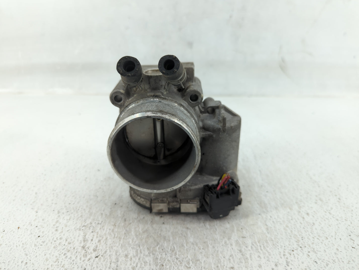 2016-2018 Kia Sorento Throttle Body P/N:35100-2G610 Fits Fits 2015 2016 2017 2018 2019 2020 2021 OEM Used Auto Parts - Oemus