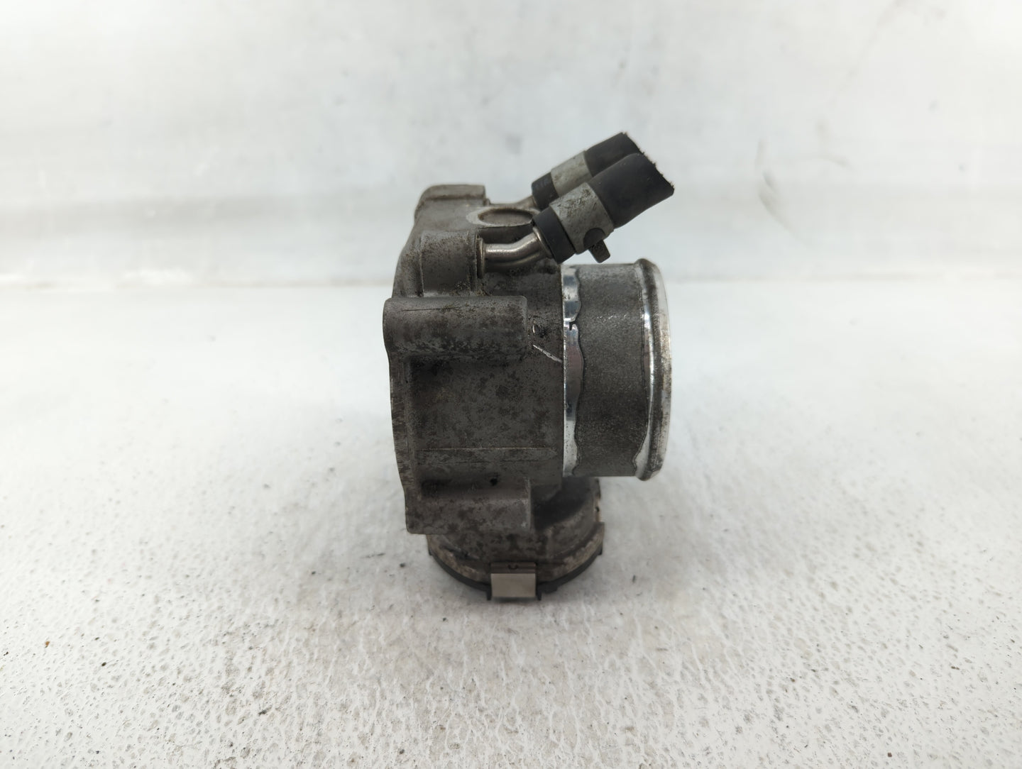 2016-2018 Kia Sorento Throttle Body P/N:35100-2G610 Fits Fits 2015 2016 2017 2018 2019 2020 2021 OEM Used Auto Parts - Oemus