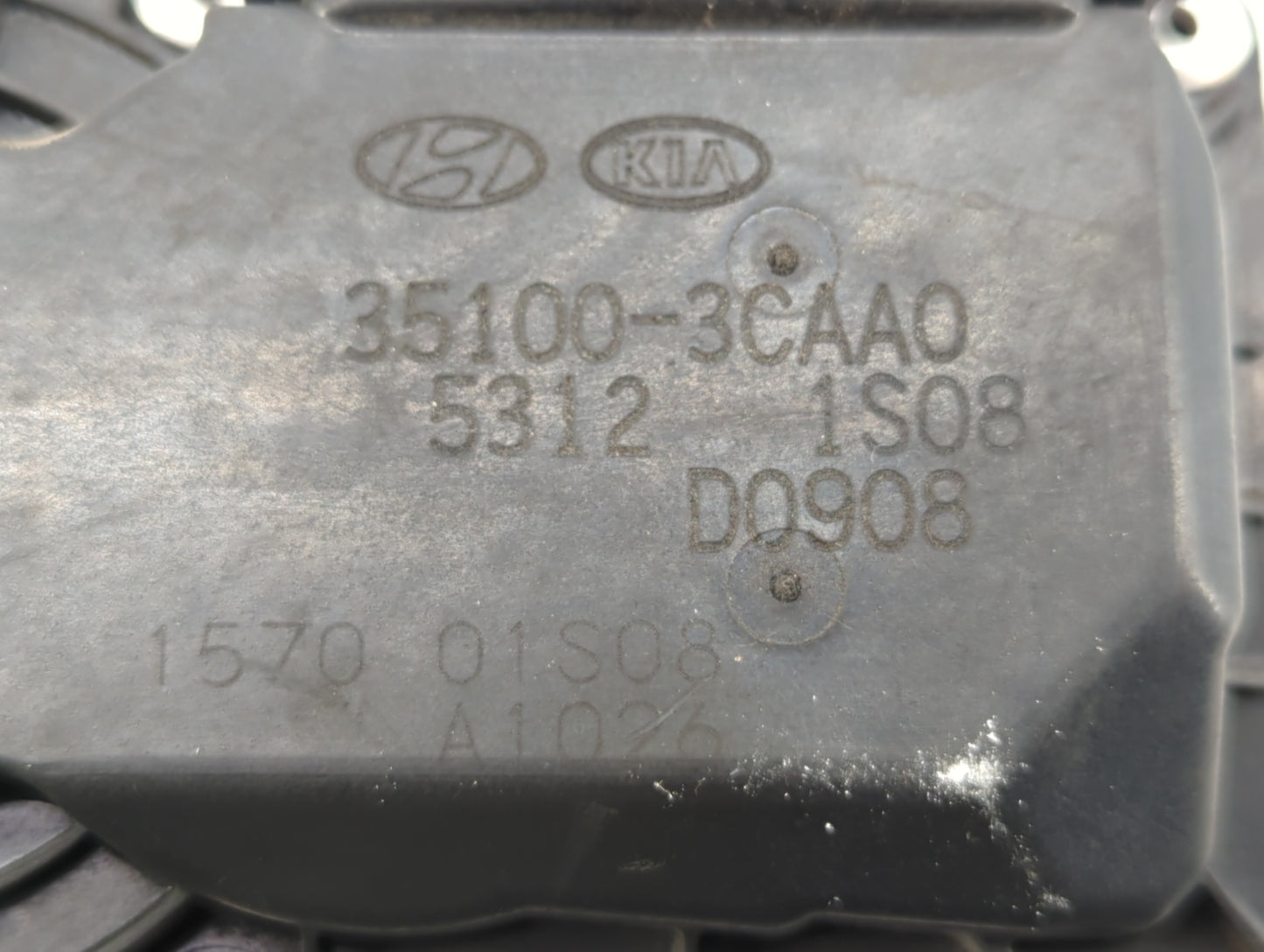 2014-2018 Kia Sorento Throttle Body P/N:35100-3CAA0 Fits Fits 2012 2013 2014 2015 2016 2017 2018 OEM Used Auto Parts - Oemus
