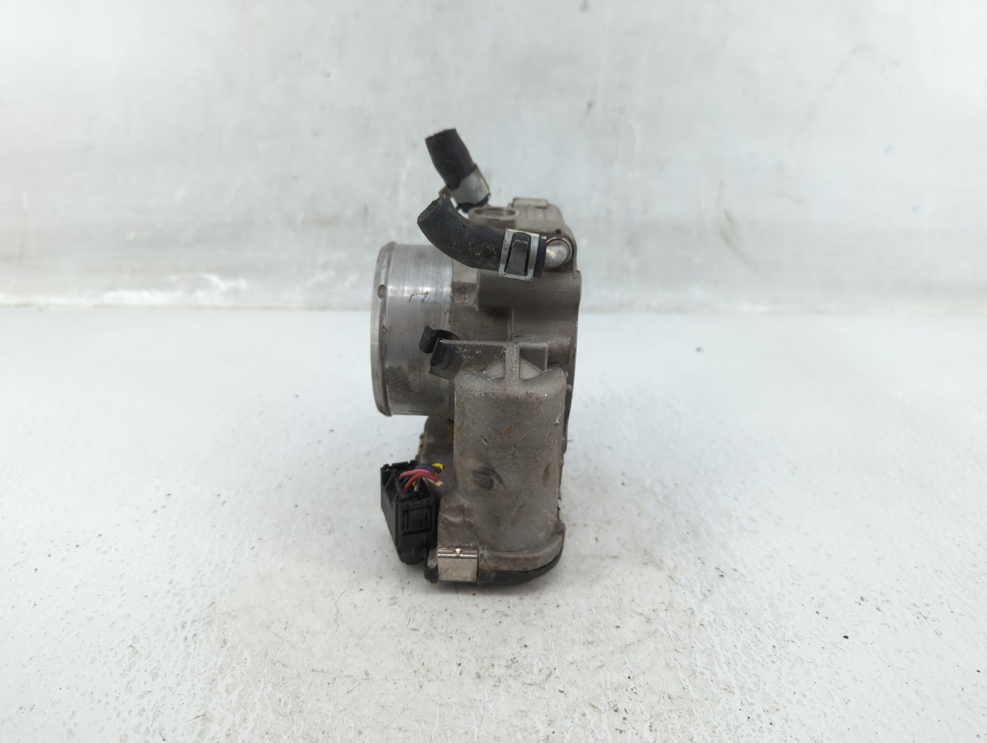 2016-2020 Kia Sorento Throttle Body P/N:35100-2G600 Fits Fits 2015 2016 2017 2018 2019 2020 2021 OEM Used Auto Parts - Oemus