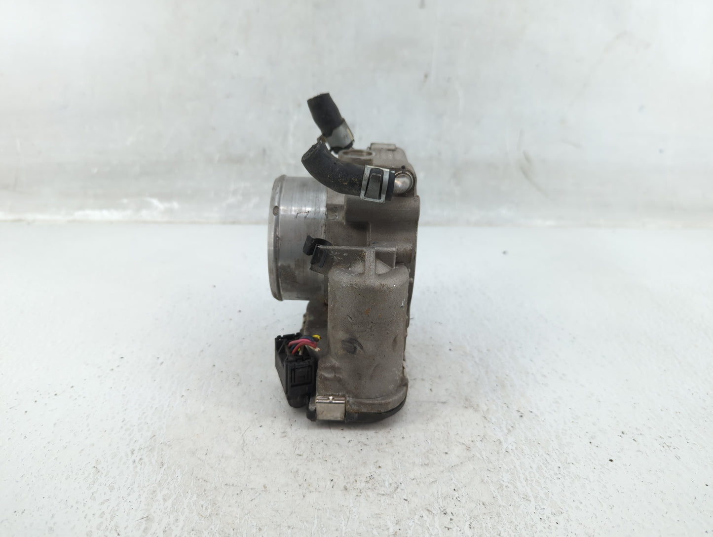 2016-2020 Kia Sorento Throttle Body P/N:35100-2G600 Fits Fits 2015 2016 2017 2018 2019 2020 2021 OEM Used Auto Parts - Oemus