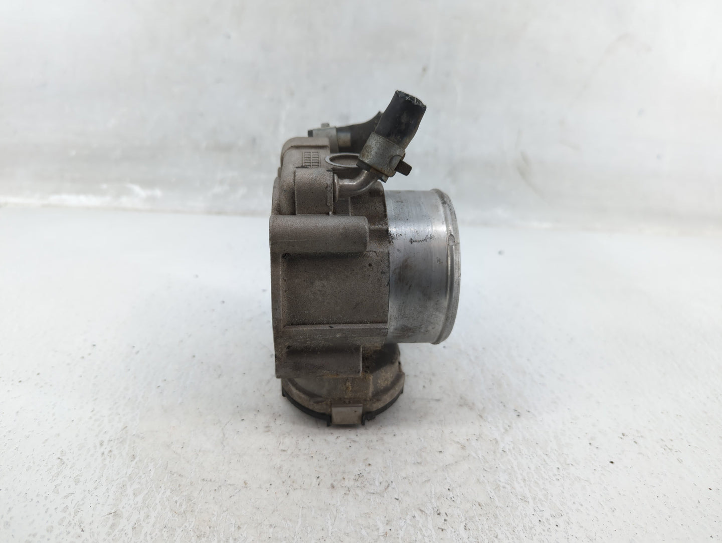 2016-2020 Kia Sorento Throttle Body P/N:35100-2G600 Fits Fits 2015 2016 2017 2018 2019 2020 2021 OEM Used Auto Parts - Oemus