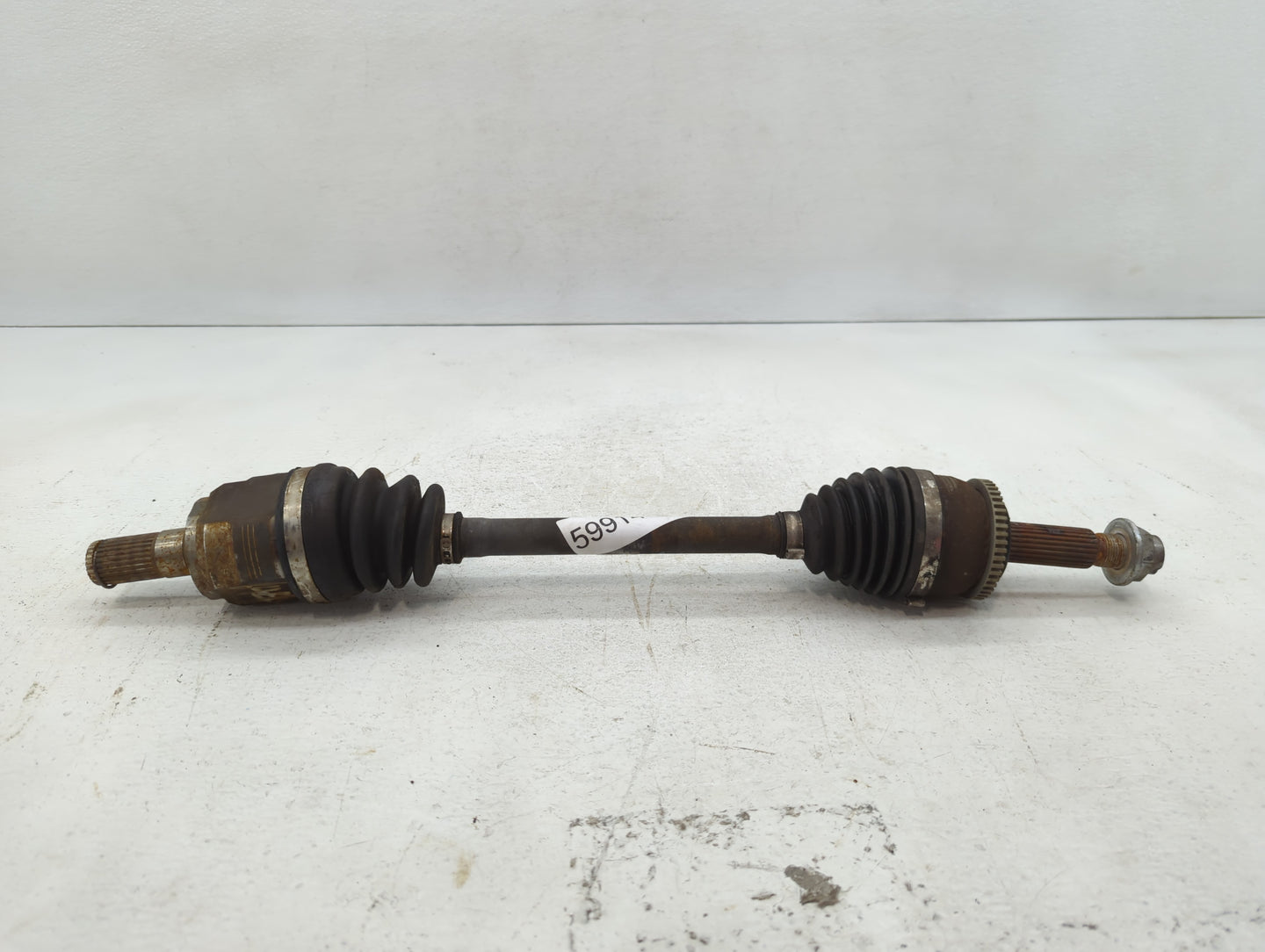 2016-2018 Kia Sorento Axle Shaft Front Driver Cv C/v - Oemusedautoparts1.com