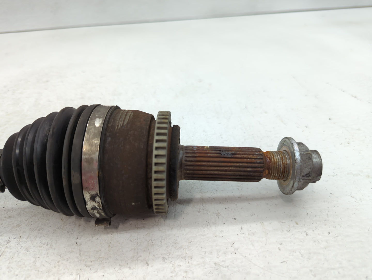 2016-2018 Kia Sorento Axle Shaft Front Driver Cv C/v - Oemusedautoparts1.com
