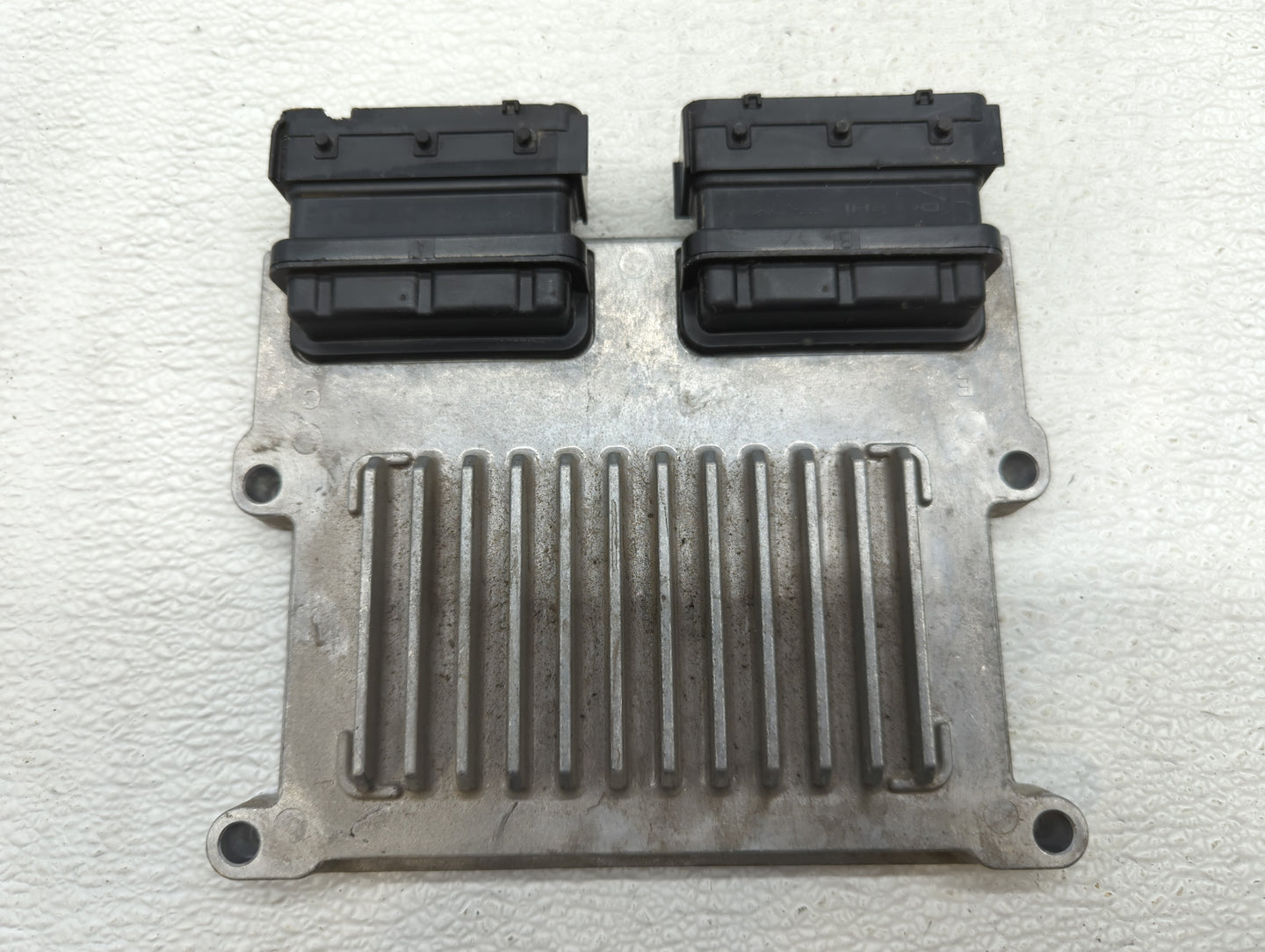 2016-2017 Kia Sorento PCM Engine Control Computer ECU ECM PCU OEM P/N:28479002 39101-3CWN0 Fits Fits 2016 2017 OEM Used Auto