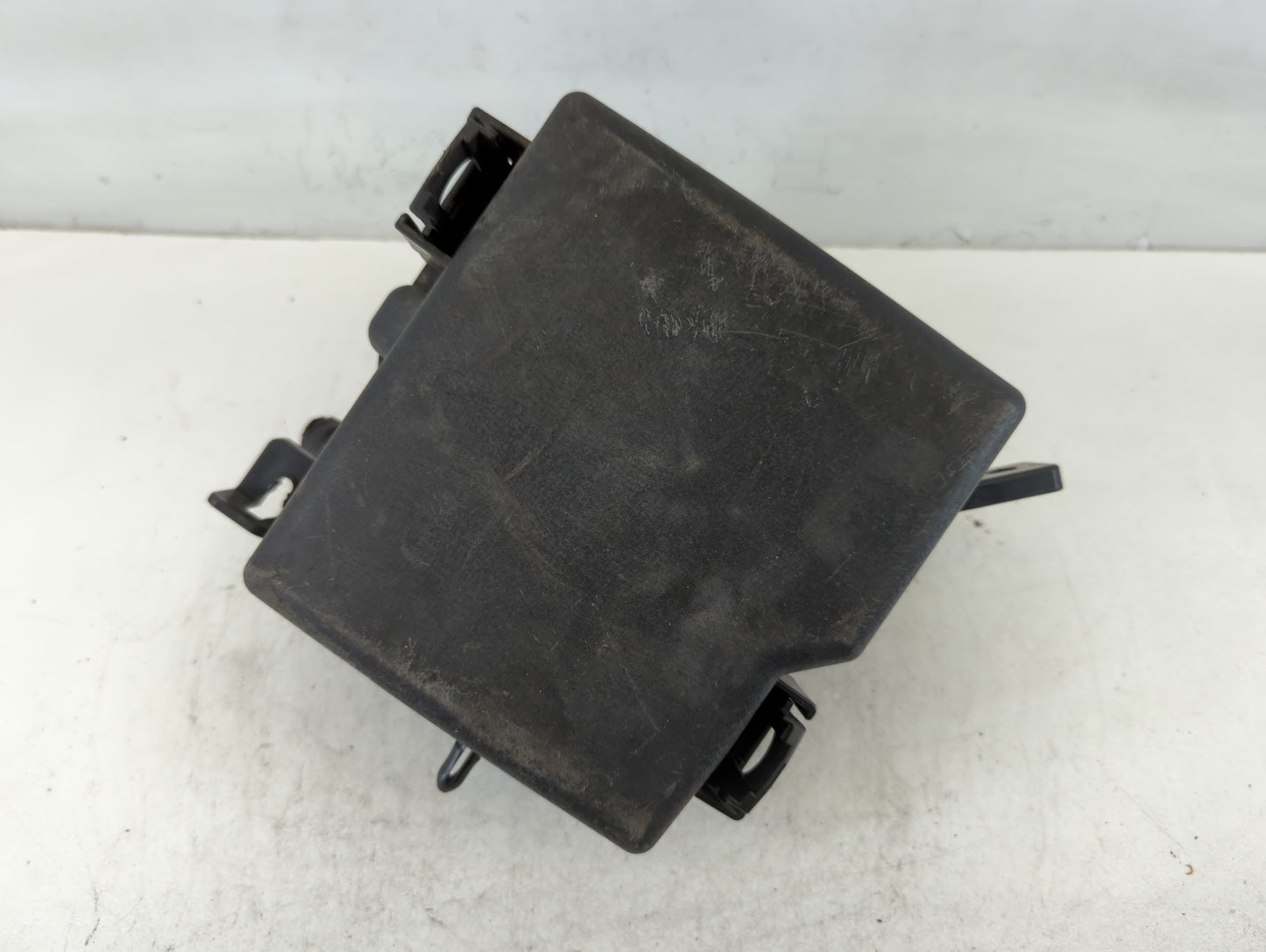 2016-2018 Kia Sorento Fusebox Fuse Box Panel Relay Module P/N:91420-C6030 Fits Fits 2016 2017 2018 OEM Used Auto Parts - Oem