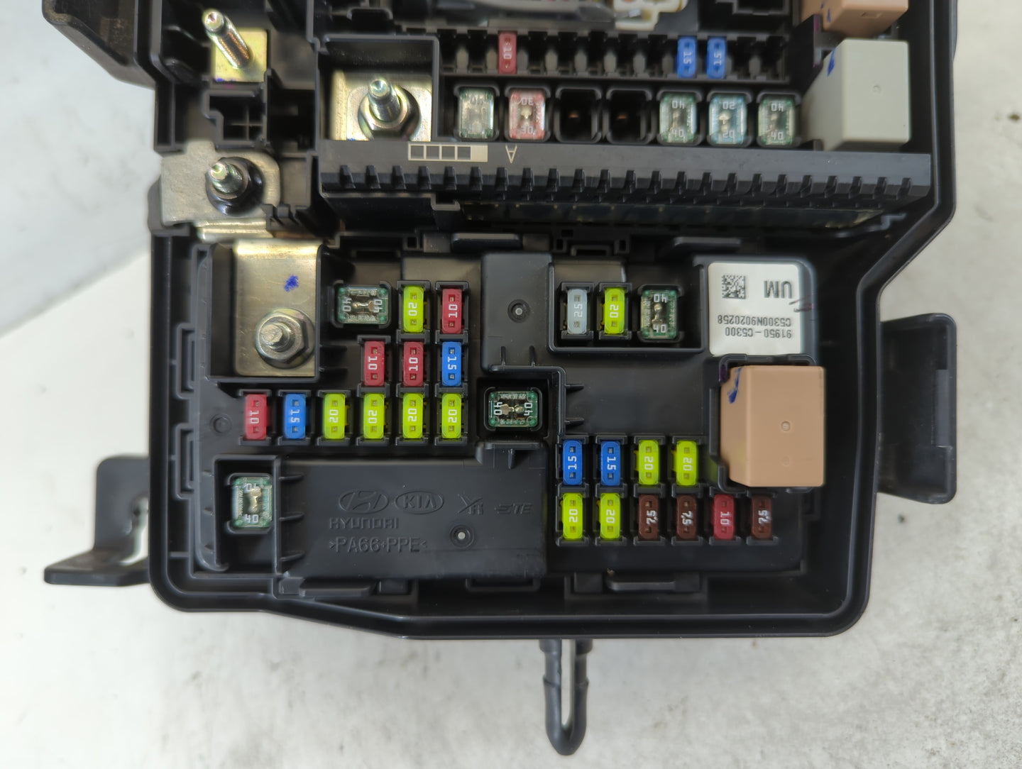 2016-2018 Kia Sorento Fusebox Fuse Box Panel Relay Module P/N:91420-C6030 Fits Fits 2016 2017 2018 OEM Used Auto Parts - Oem