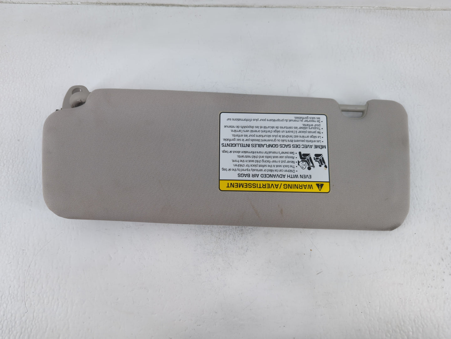 2016-2020 Kia Sorento Sun Visor Shade Replacement Passenger Right Mirror Fits Fits 2016 2017 2018 2019 2020 OEM Used Auto Pa