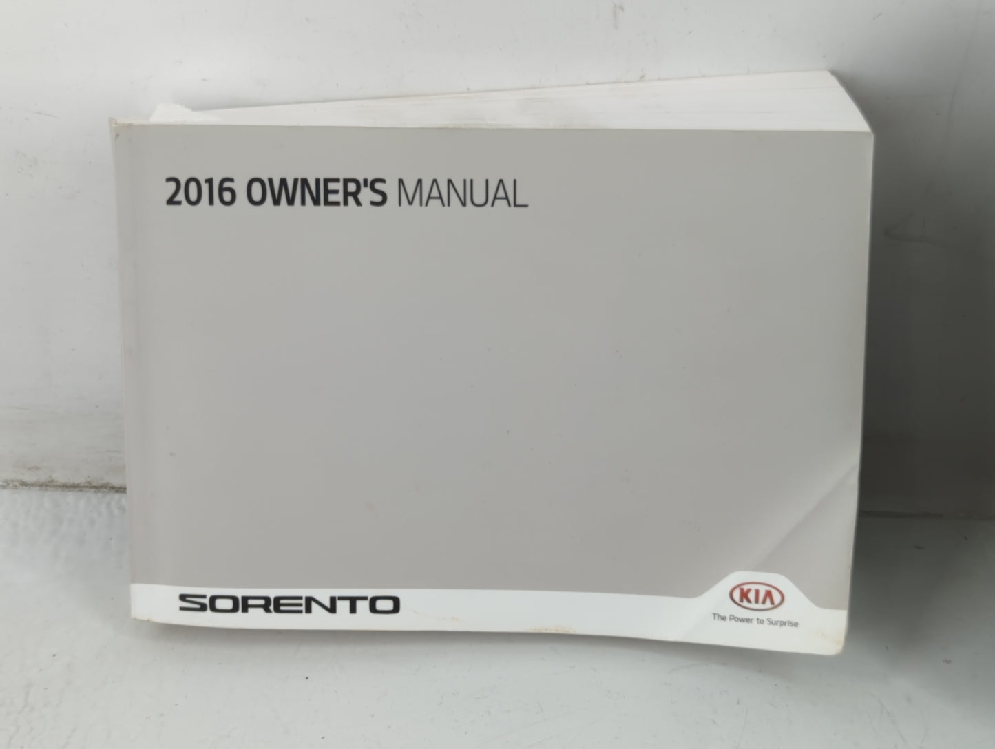 2016 Kia Sorento Owners Manual Book Guide P/N:GXG5-EU5OH OEM Used Auto Parts - Oemusedautoparts1.com