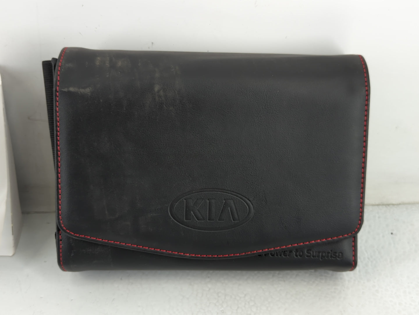 2016 Kia Sorento Owners Manual Book Guide P/N:GXG5-EU5OH OEM Used Auto Parts - Oemusedautoparts1.com