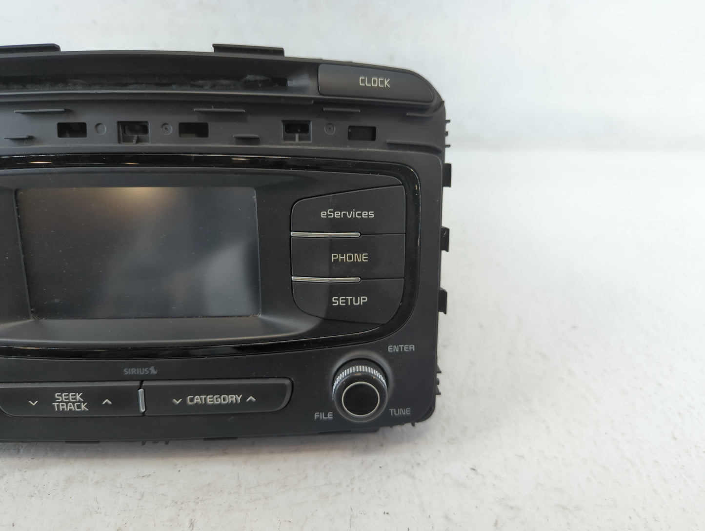 2016-2018 Kia Sorento Am Fm Cd Player Radio Receiver - Oemusedautoparts1.com