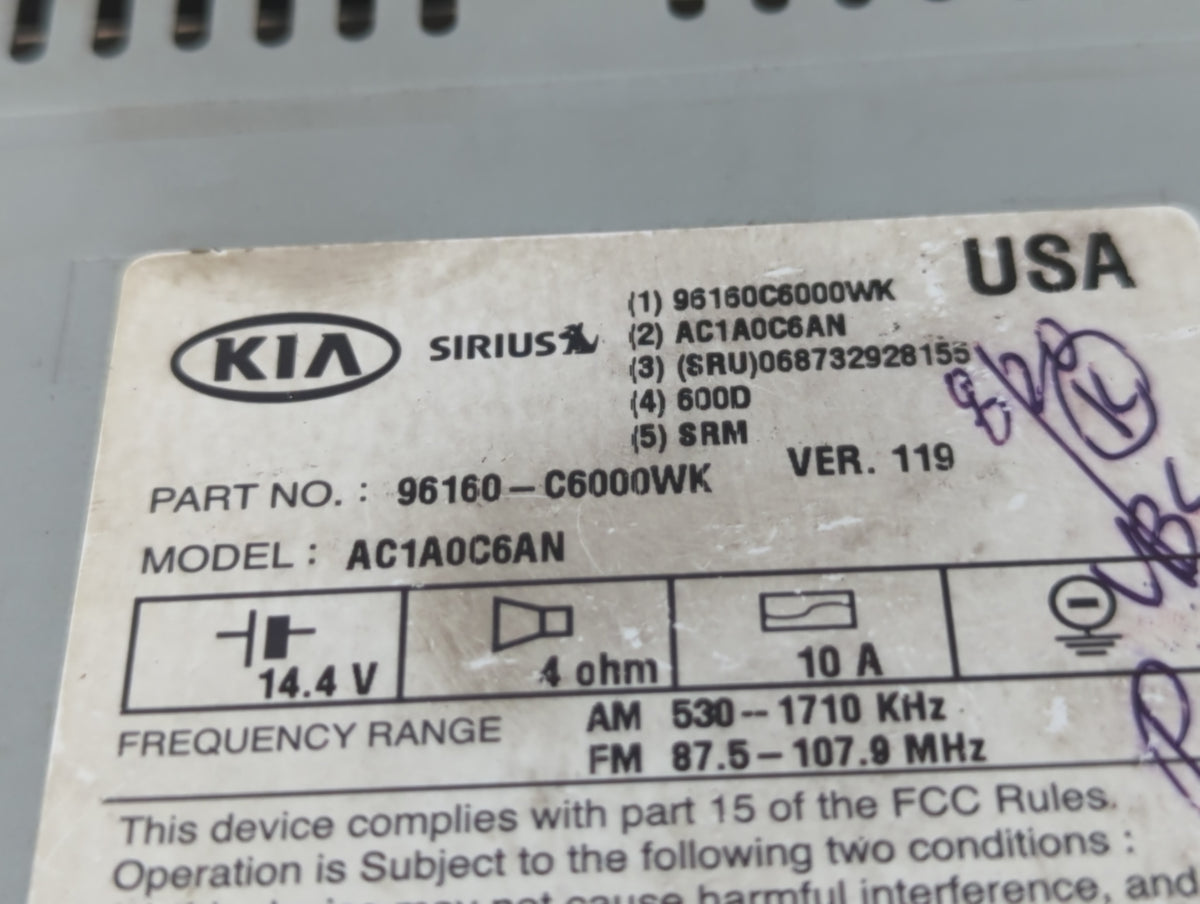 2016-2018 Kia Sorento Am Fm Cd Player Radio Receiver 696209 - Oemusedautoparts1.com