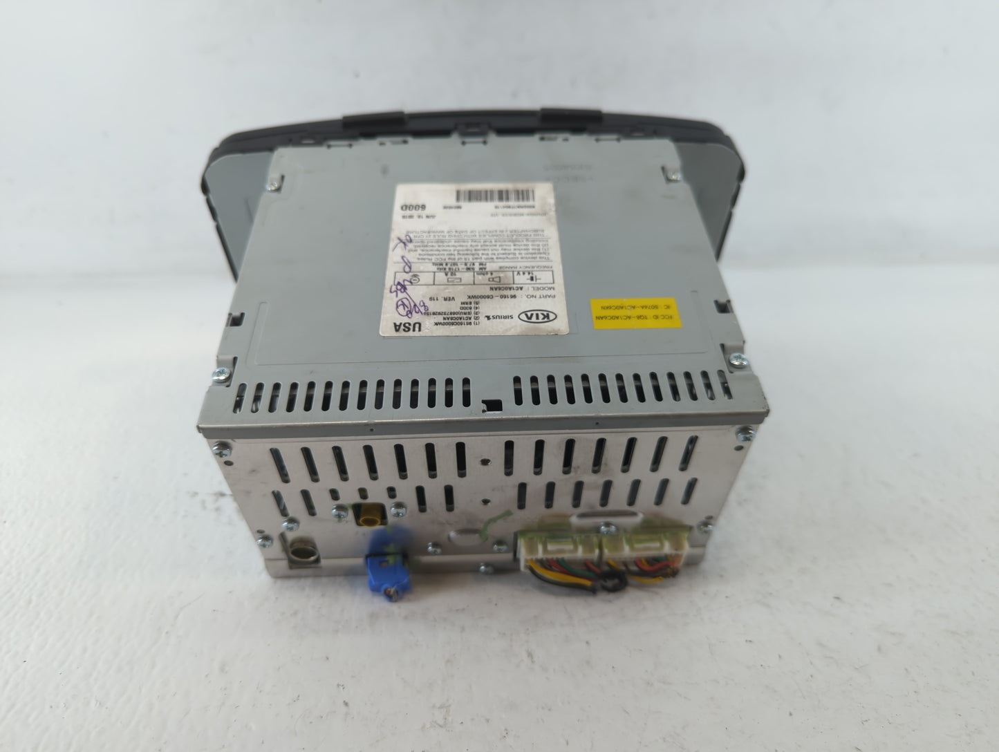 2016-2018 Kia Sorento Am Fm Cd Player Radio Receiver - Oemusedautoparts1.com