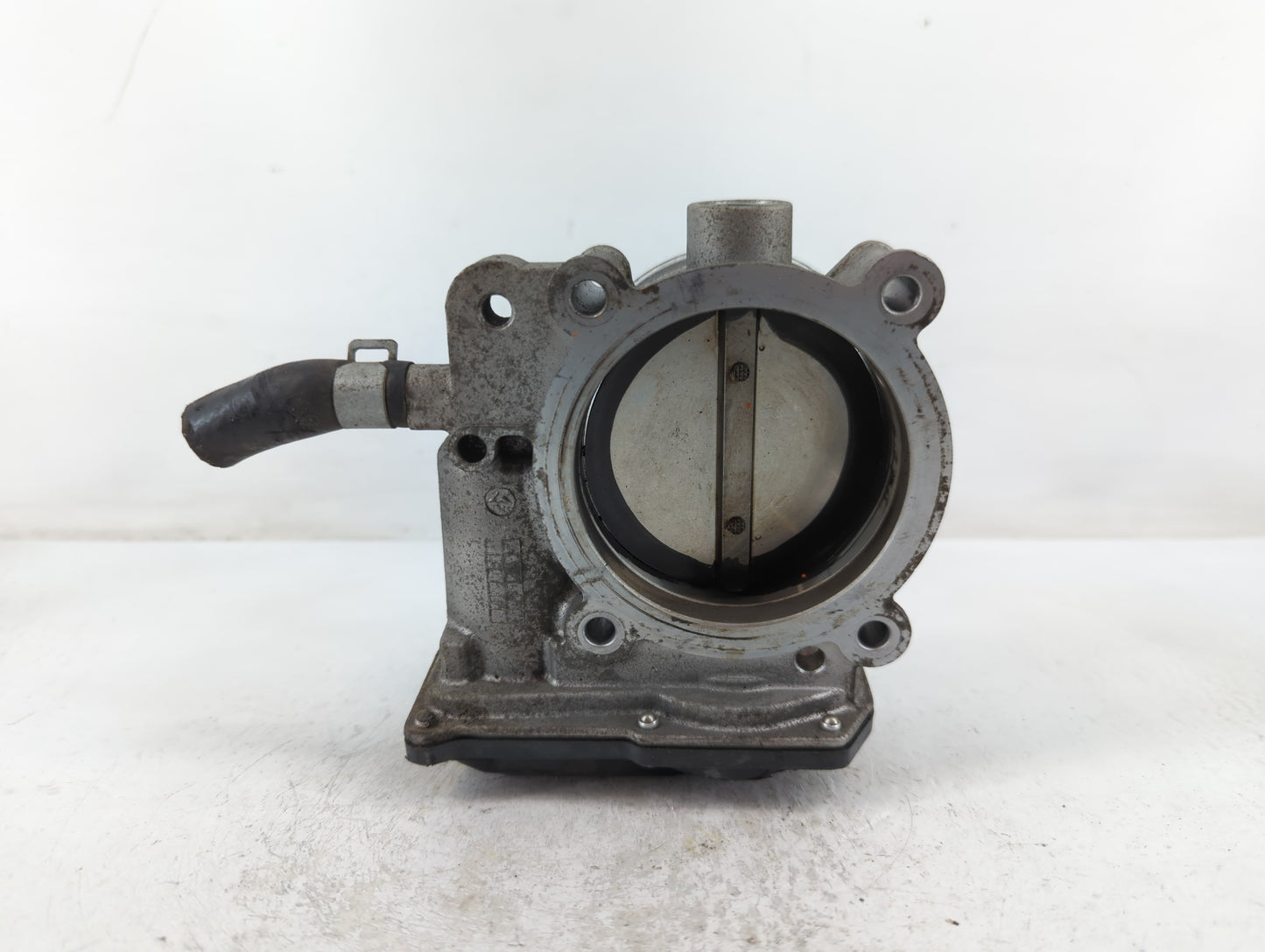 2014-2018 Kia Sorento Throttle Body P/N:5312 4S29 35100-3CAA0 Fits Fits 2012 2013 2014 2015 2016 2017 2018 OEM Used Auto Par