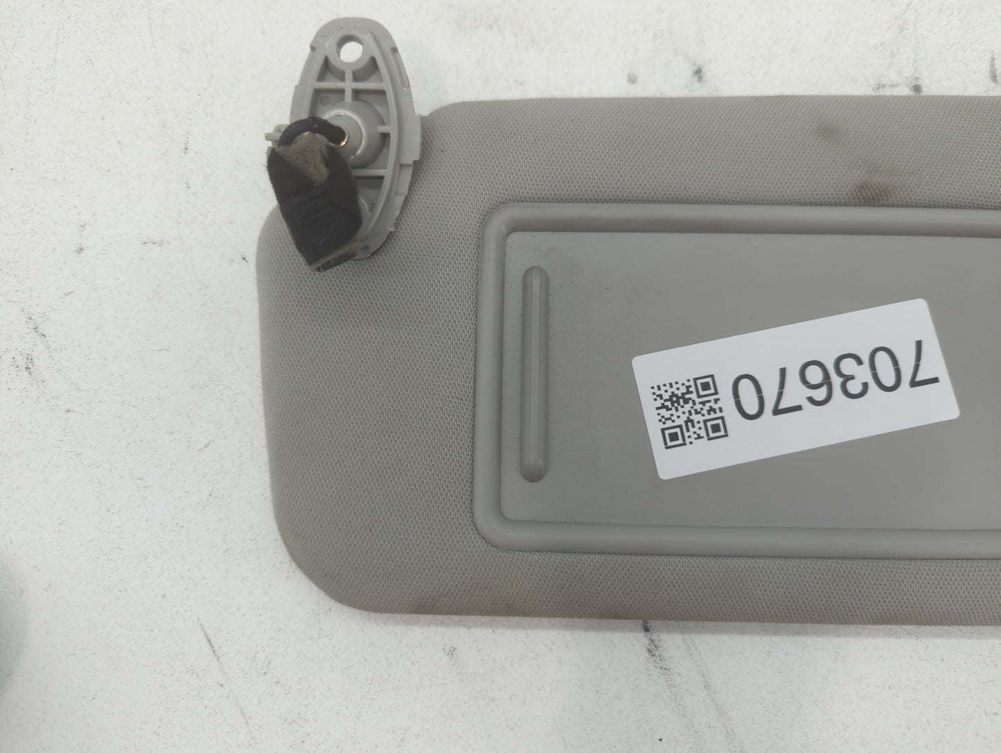 2016-2020 Kia Sorento Sun Visor Shade Replacement Driver Left Mirror Fits Fits 2016 2017 2018 2019 2020 OEM Used Auto Parts 