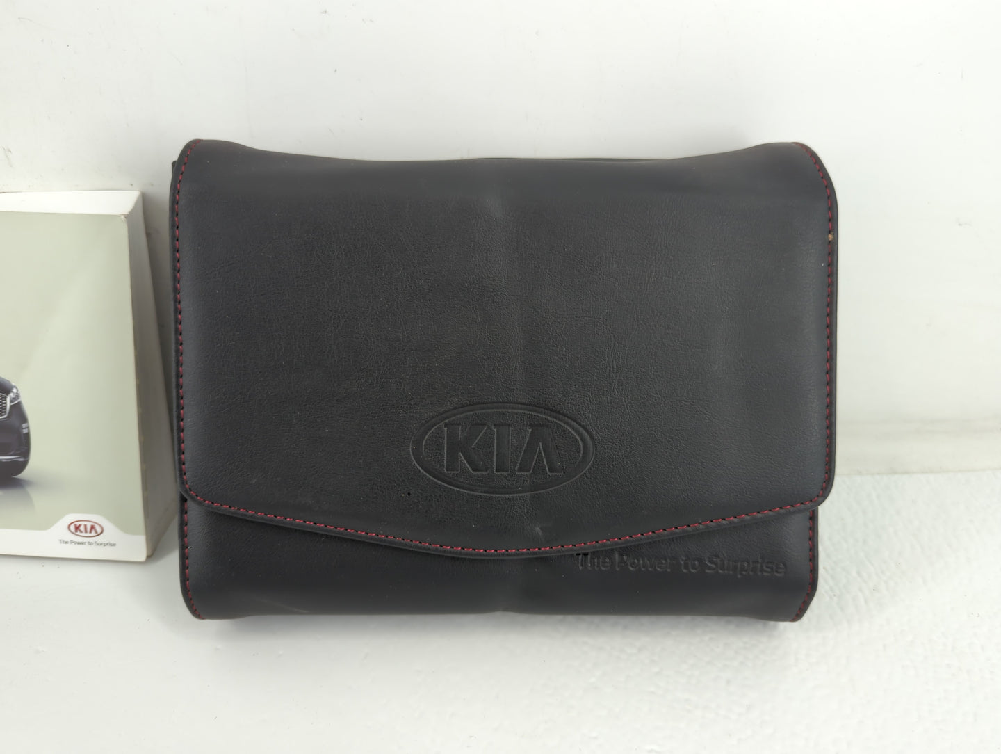 2016 Kia Sorento Owners Manual Book Guide P/N:KXG5-EU85D OEM Used Auto Parts - Oemusedautoparts1.com