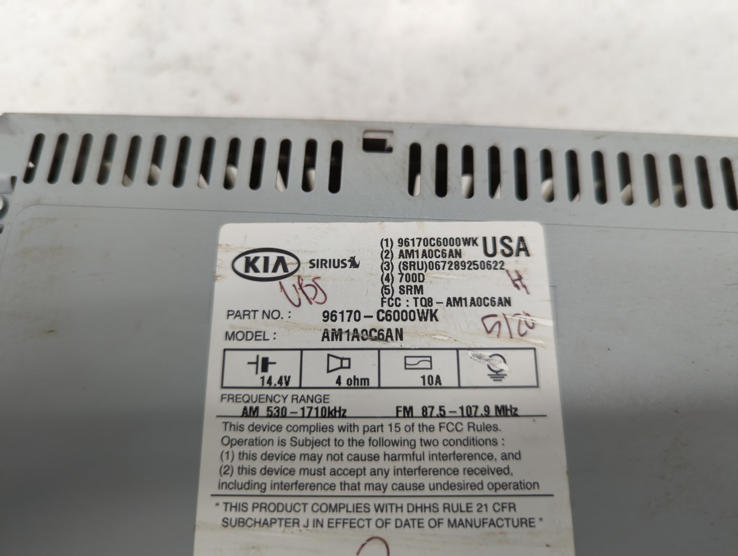 2016-2018 Kia Sorento Am Fm Cd Player Radio Receiver - Oemusedautoparts1.com