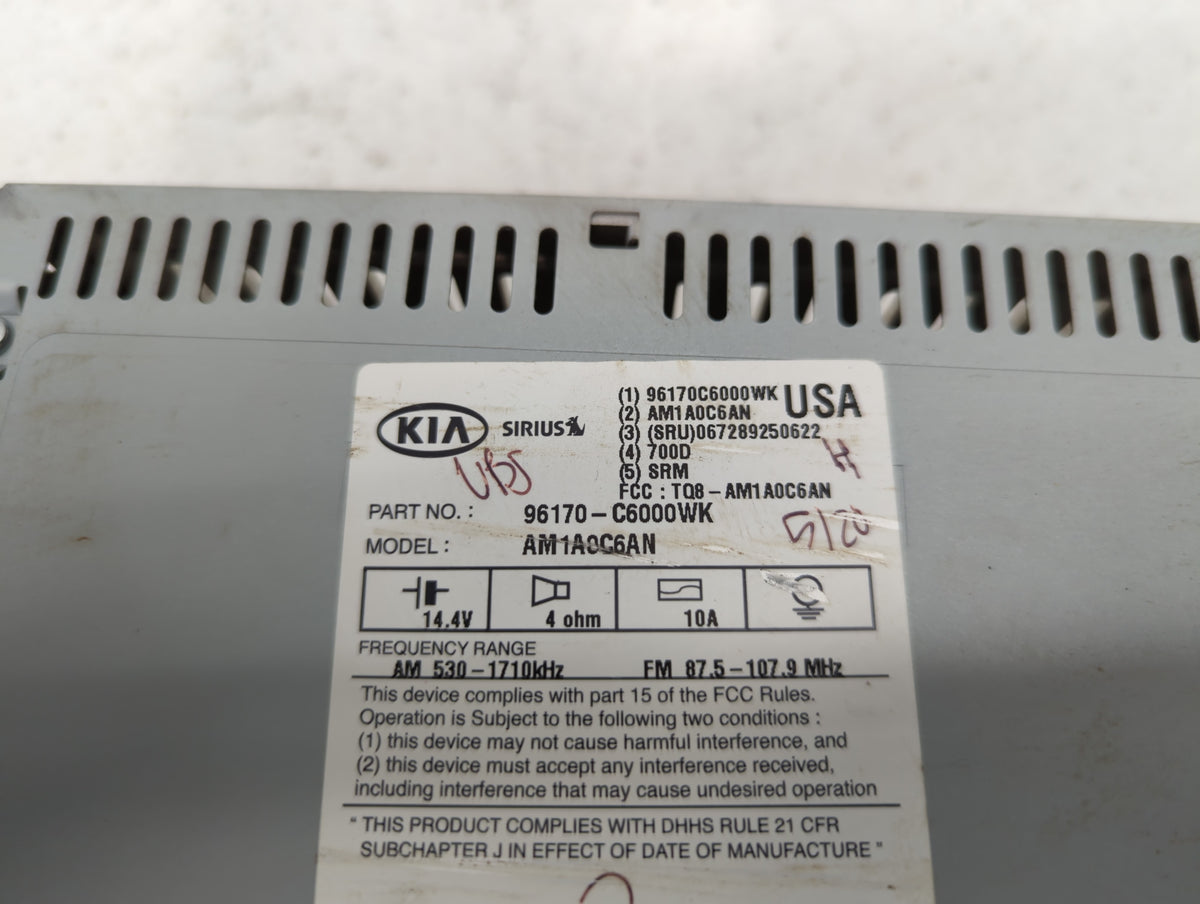 2016-2018 Kia Sorento Am Fm Cd Player Radio Receiver 717131 - Oemusedautoparts1.com