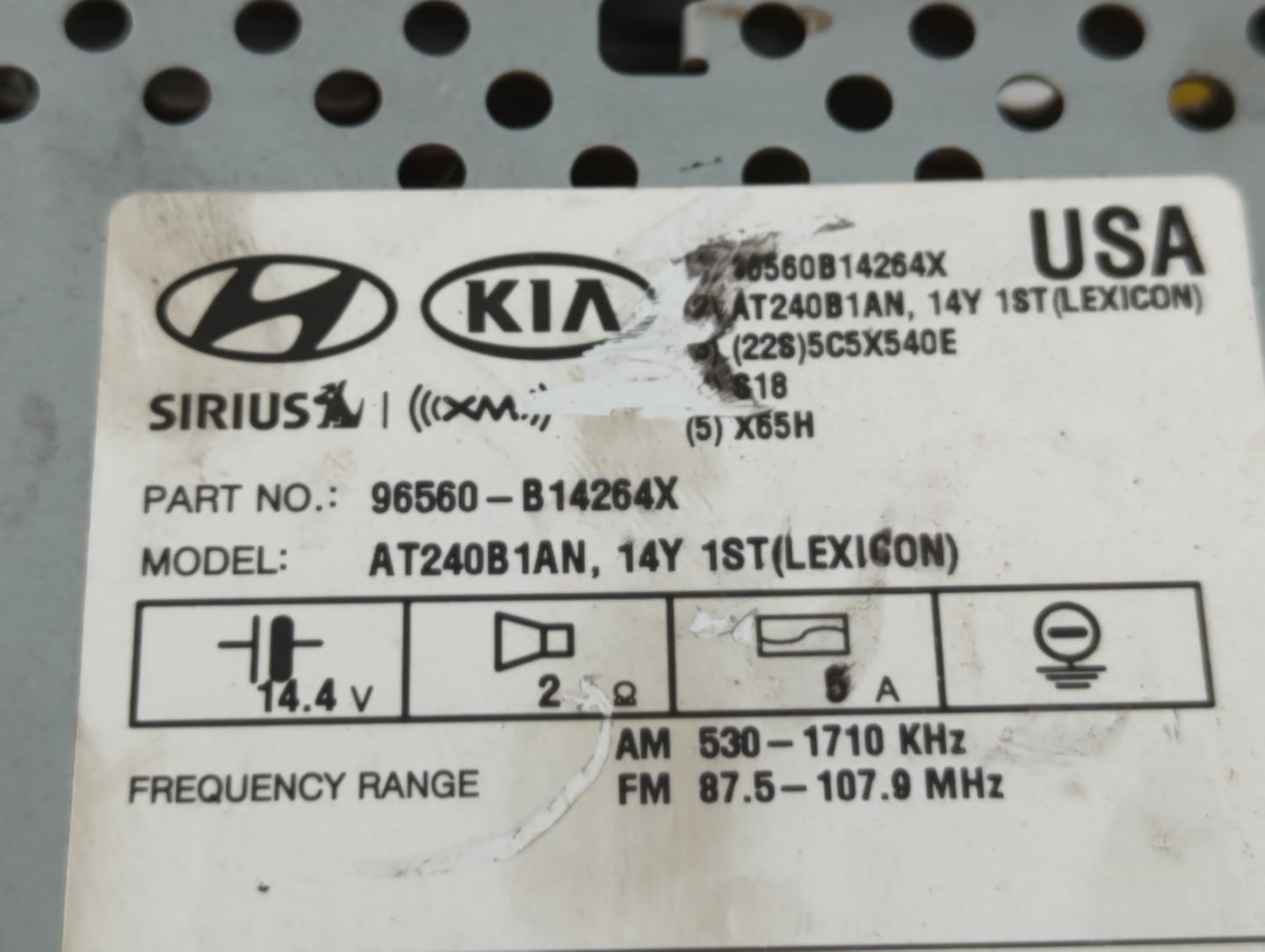 2016-2018 Kia Sorento Radio AM FM Cd Player Receiver Replacement P/N:96560-B14264X Fits Fits 2016 2017 2018 OEM Used Auto Pa