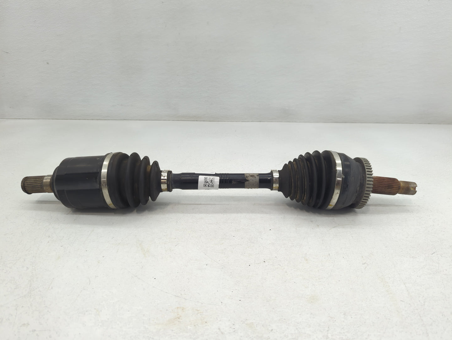 2016-2018 Kia Sorento Axle Shaft Front Driver Cv C/v - Oemusedautoparts1.com