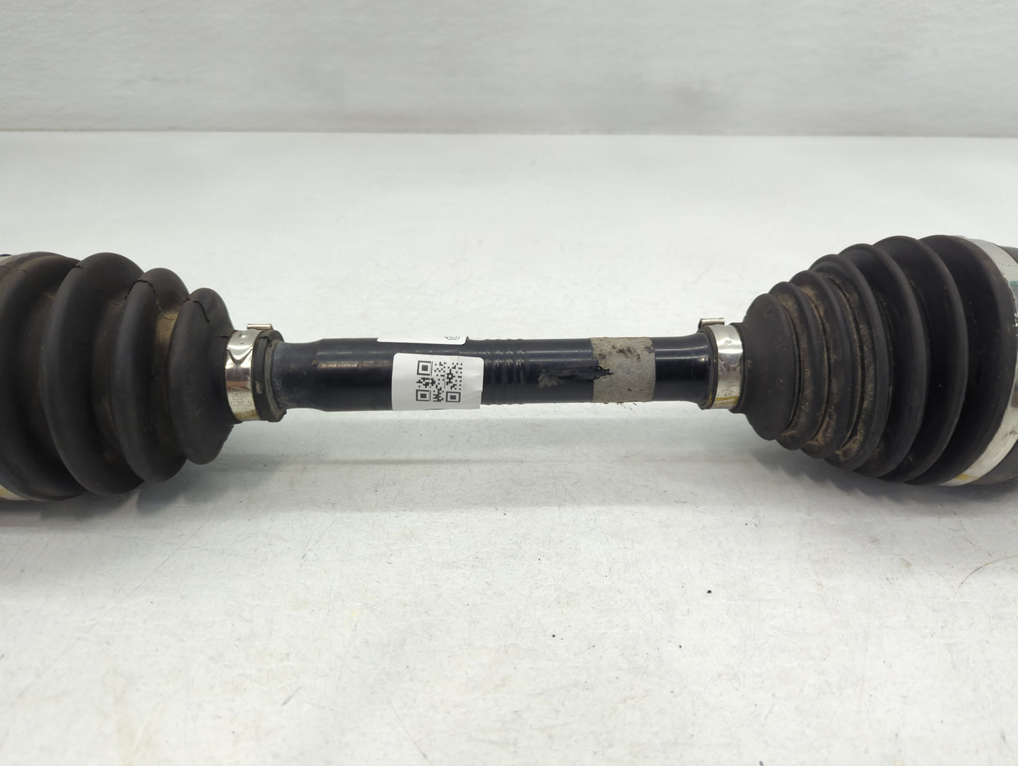 2016-2018 Kia Sorento Axle Shaft Front Driver Cv C/v - Oemusedautoparts1.com