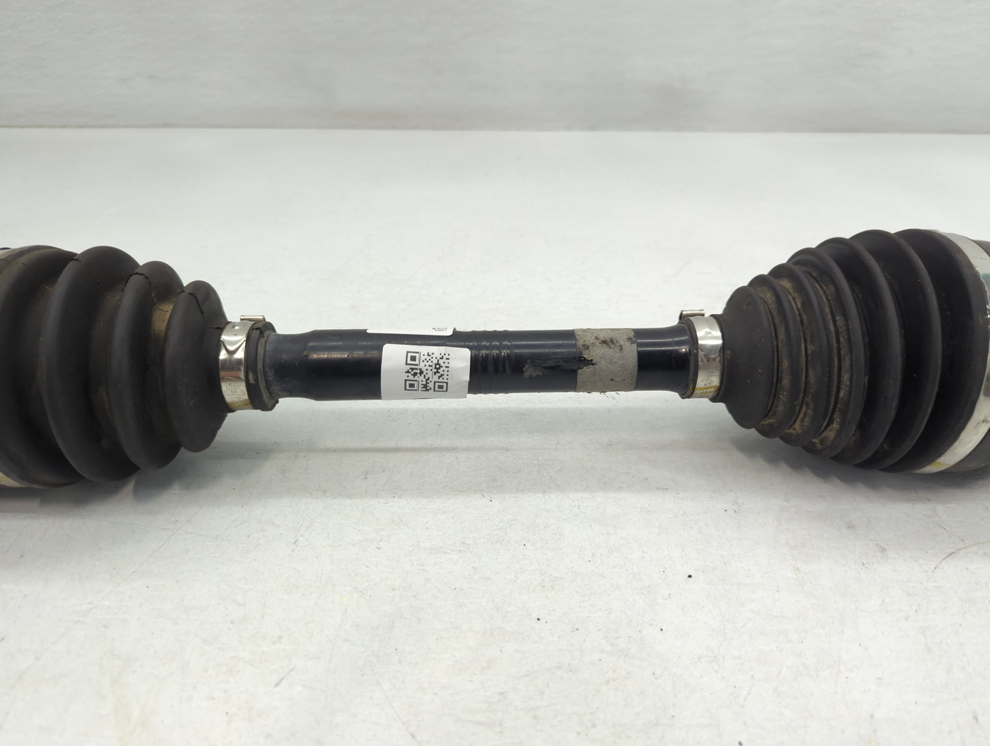 2016-2018 Kia Sorento Axle Shaft Front Driver Cv C/v - Oemusedautoparts1.com
