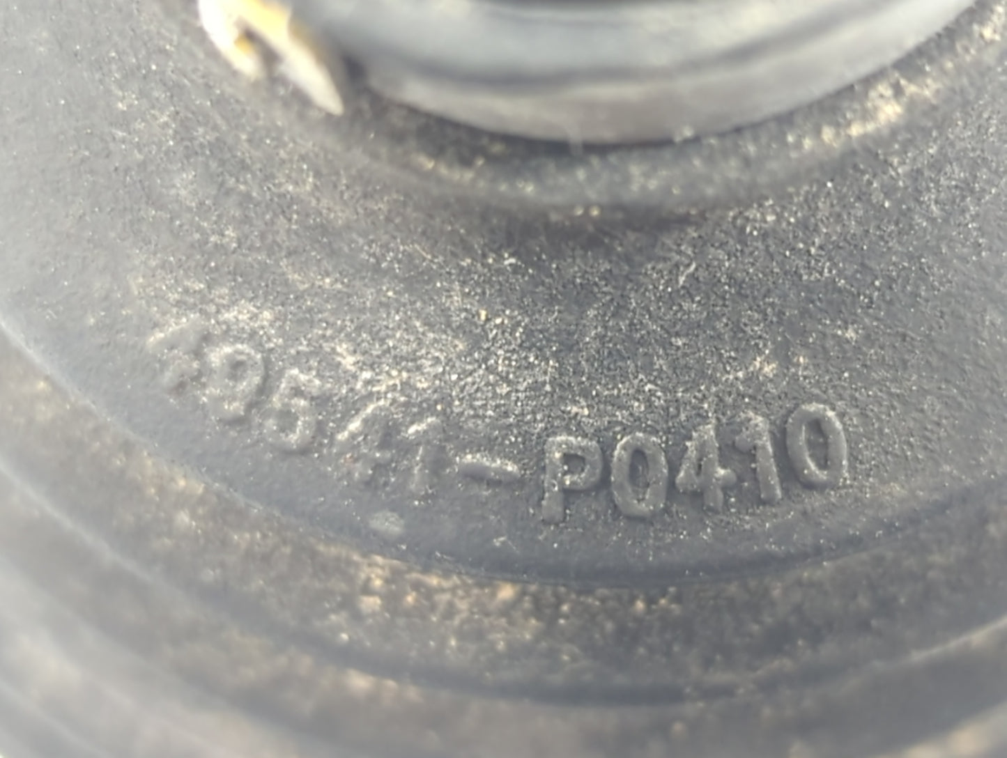 2016-2018 Kia Sorento Axle Shaft Front Driver Cv C/v - Oemusedautoparts1.com