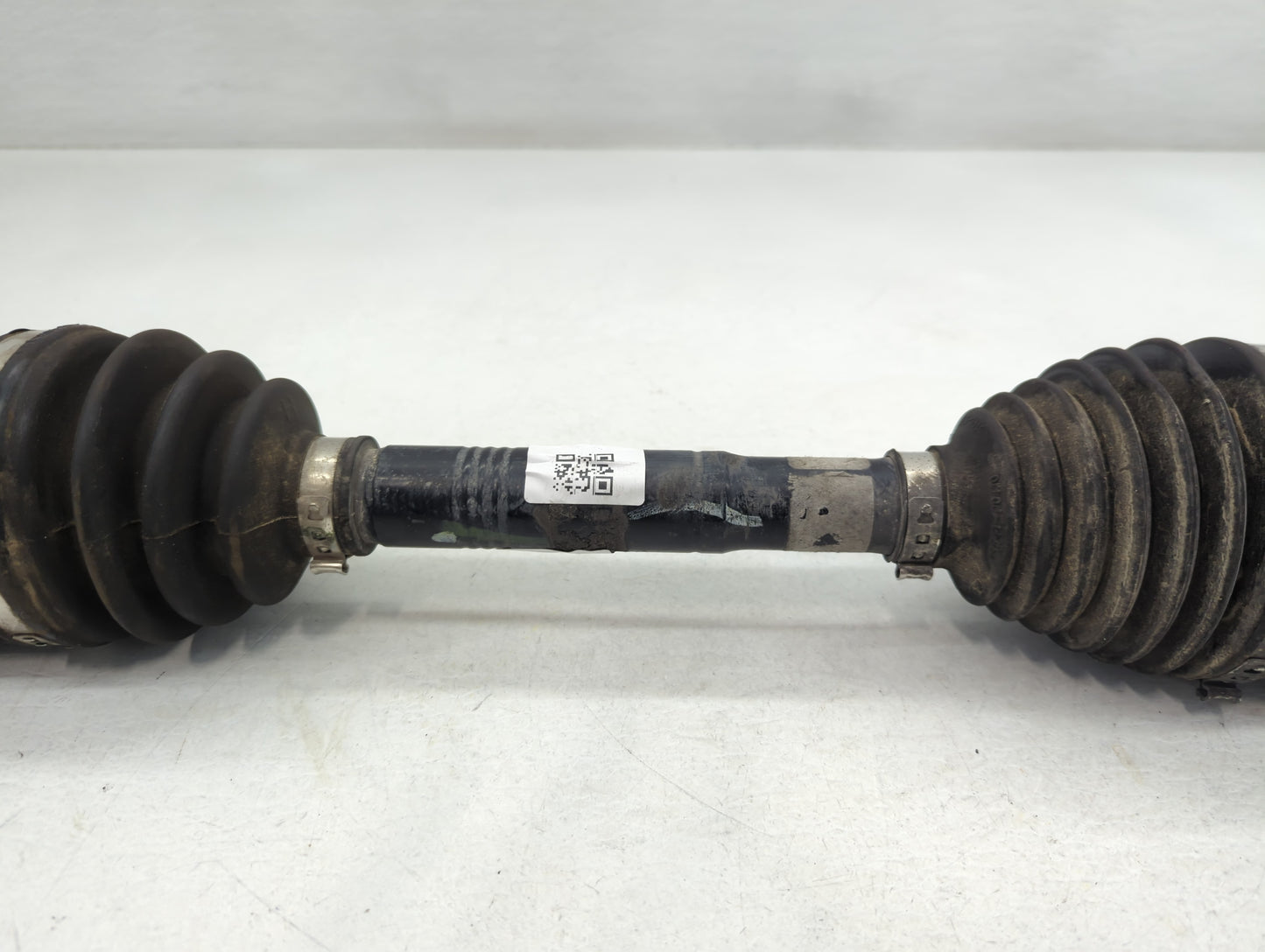 2016-2018 Kia Sorento Axle Shaft Front Driver Cv C/v - Oemusedautoparts1.com