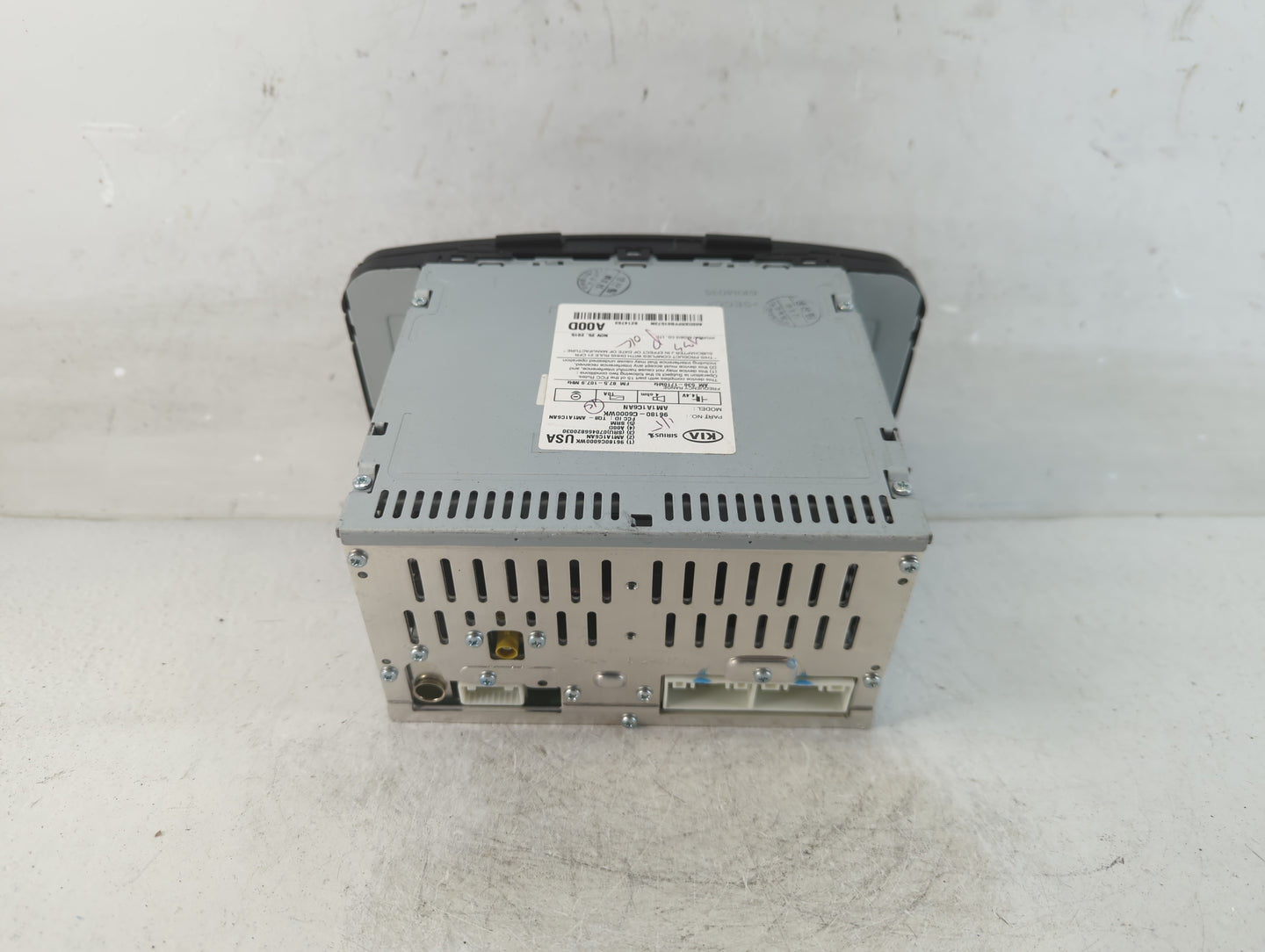 2016-2018 Kia Sorento Radio AM FM Cd Player Receiver Replacement P/N:96180-C6000WK Fits Fits 2016 2017 2018 OEM Used Auto Pa