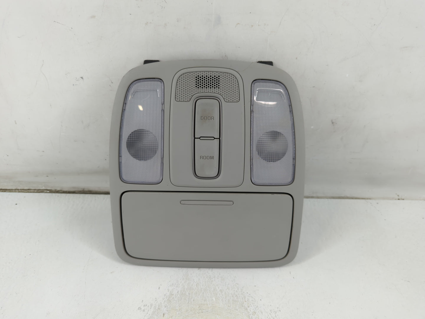 2014-2019 Kia Soul Overhead Roof Console 1047700 - Oemusedautoparts1.com