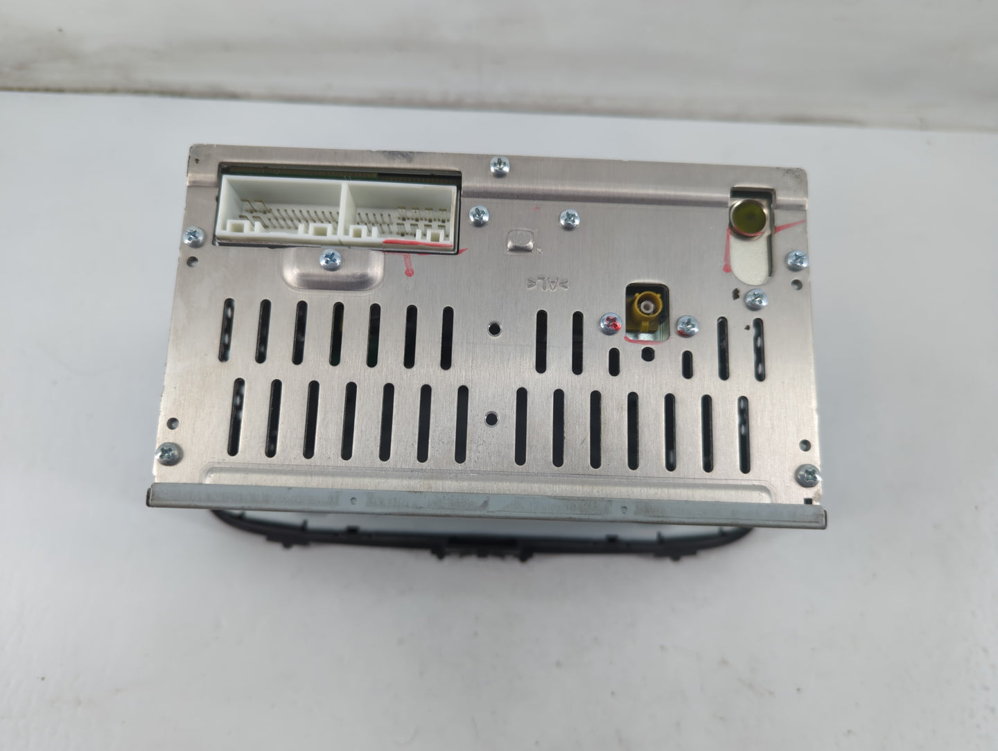 2014-2016 Kia Soul Radio AM FM Cd Player Receiver Replacement P/N:96170-B2090CA Fits Fits 2014 2015 2016 OEM Used Auto Parts