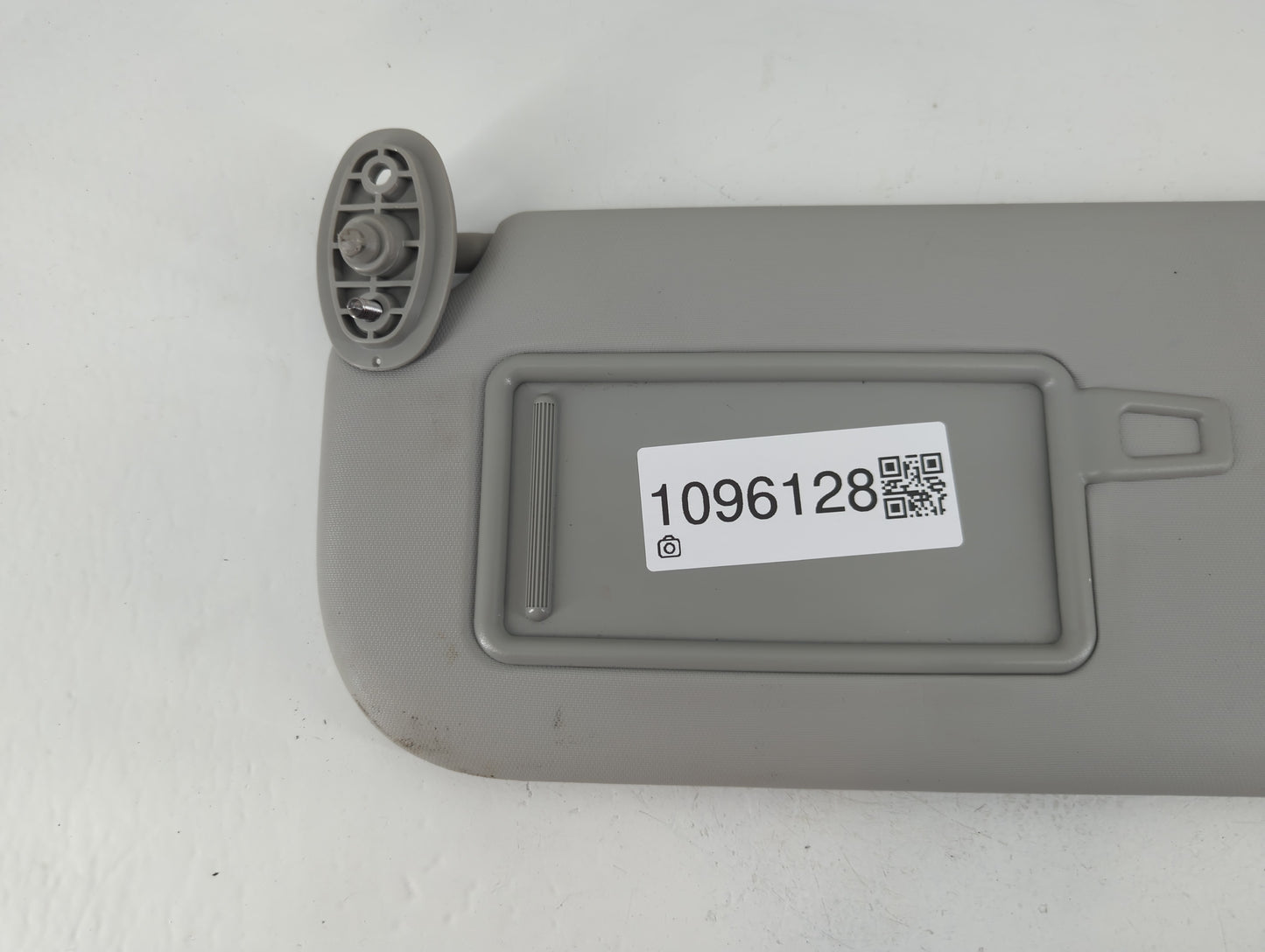 2014-2019 Kia Soul Sun Visor Shade Replacement Driver Left Mirror Fits Fits 2014 2015 2016 2017 2018 2019 OEM Used Auto Part