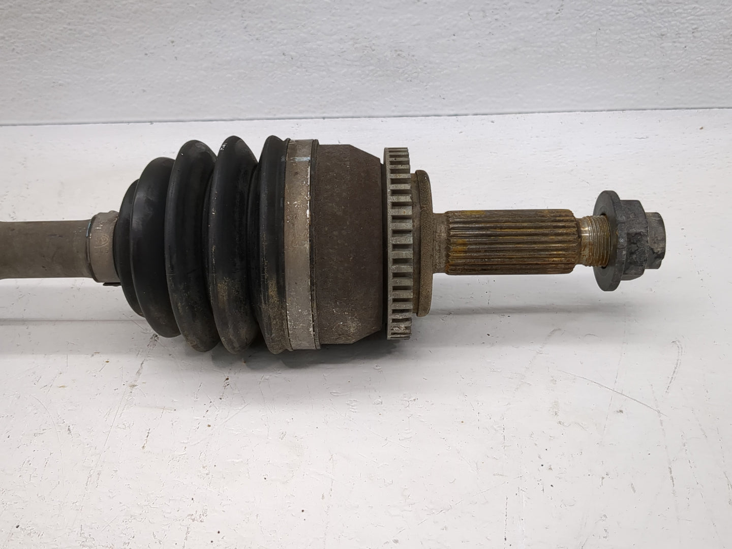 2014-2019 Kia Soul Axle Shaft Front Passenger Cv C/v - Oemusedautoparts1.com