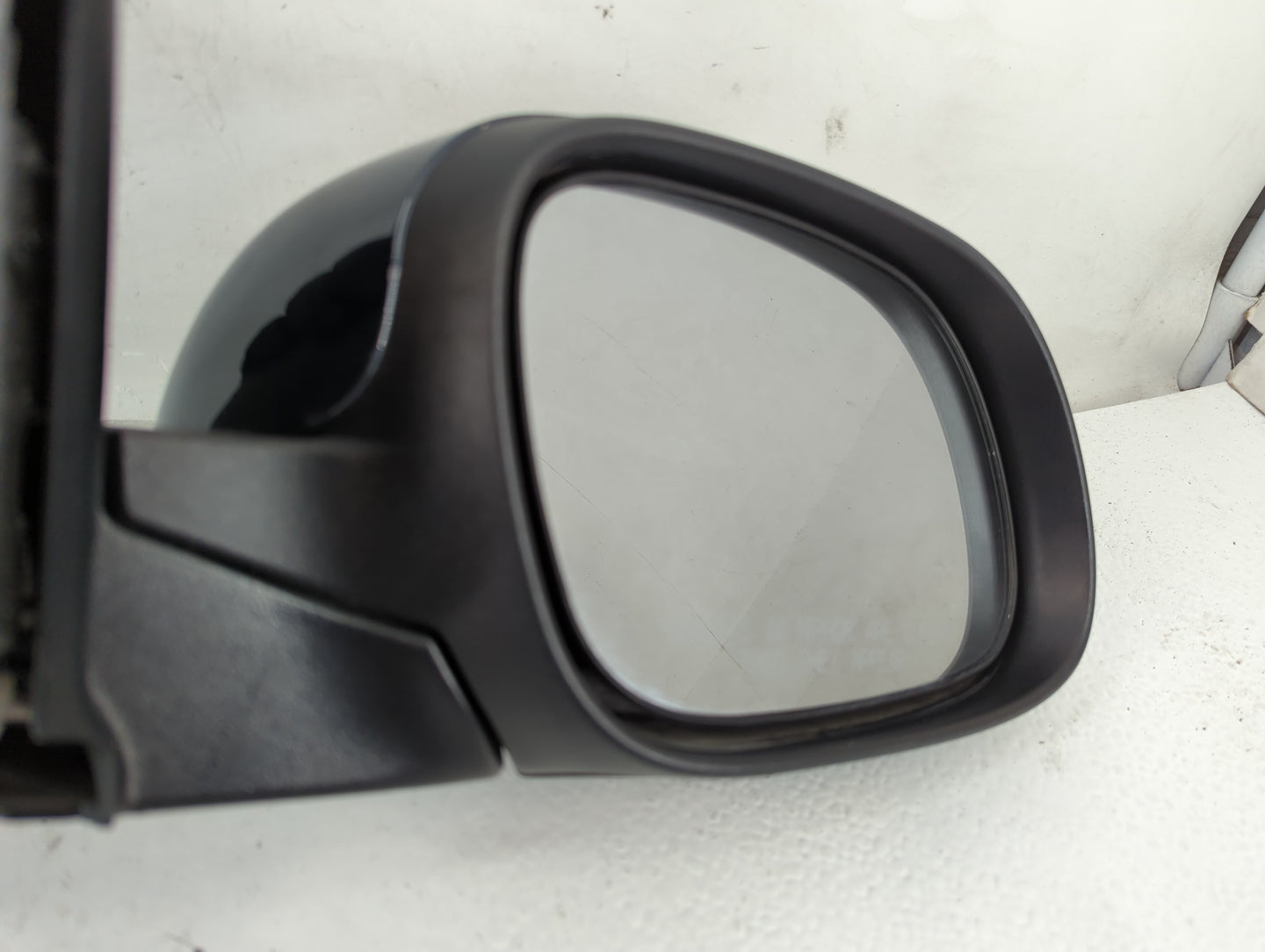 2014-2019 Kia Soul Passenger Side View Mirror - Right Door Mirror OEM Used - Oemusedautoparts1.com