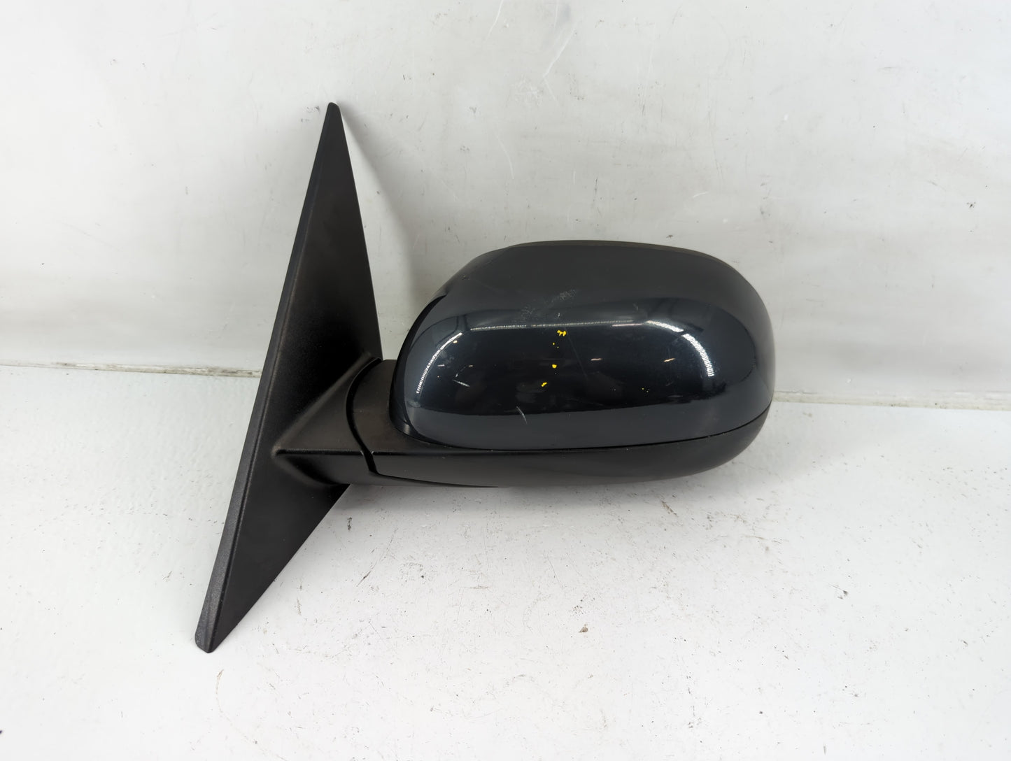 2014-2019 Kia Soul Driver Side View Mirror - Left Door Mirror OEM Used - Oemusedautoparts1.com