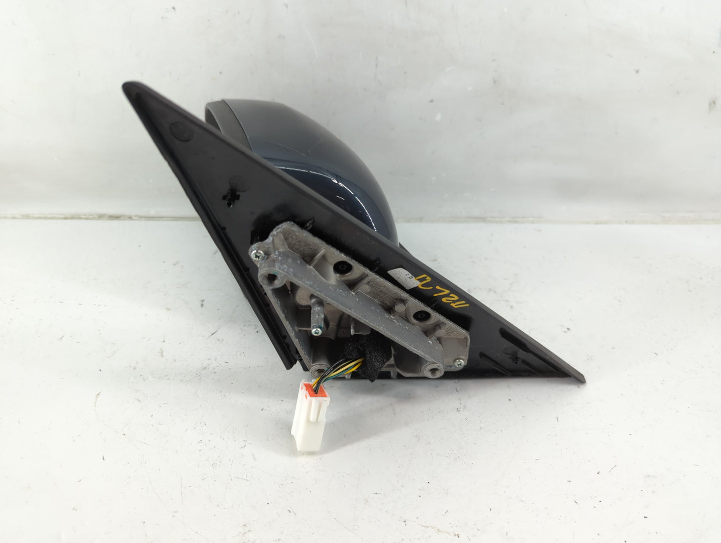 2014-2019 Kia Soul Driver Side View Mirror - Left Door Mirror OEM Used - Oemusedautoparts1.com