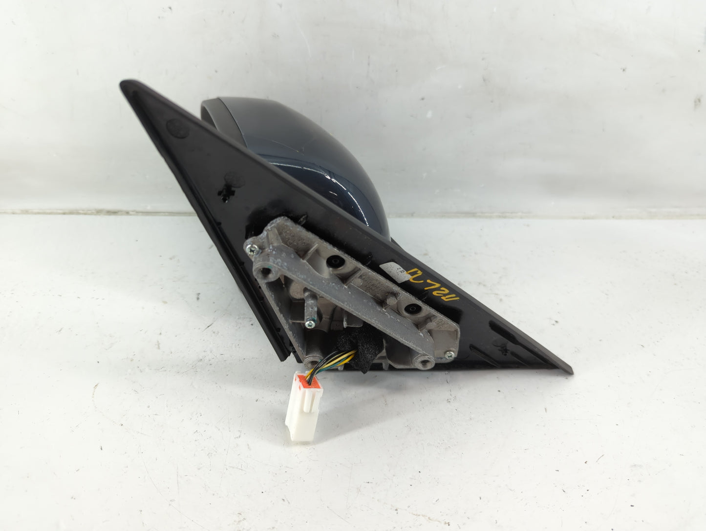 2014-2019 Kia Soul Driver Side View Mirror - Left Door Mirror OEM Used - Oemusedautoparts1.com