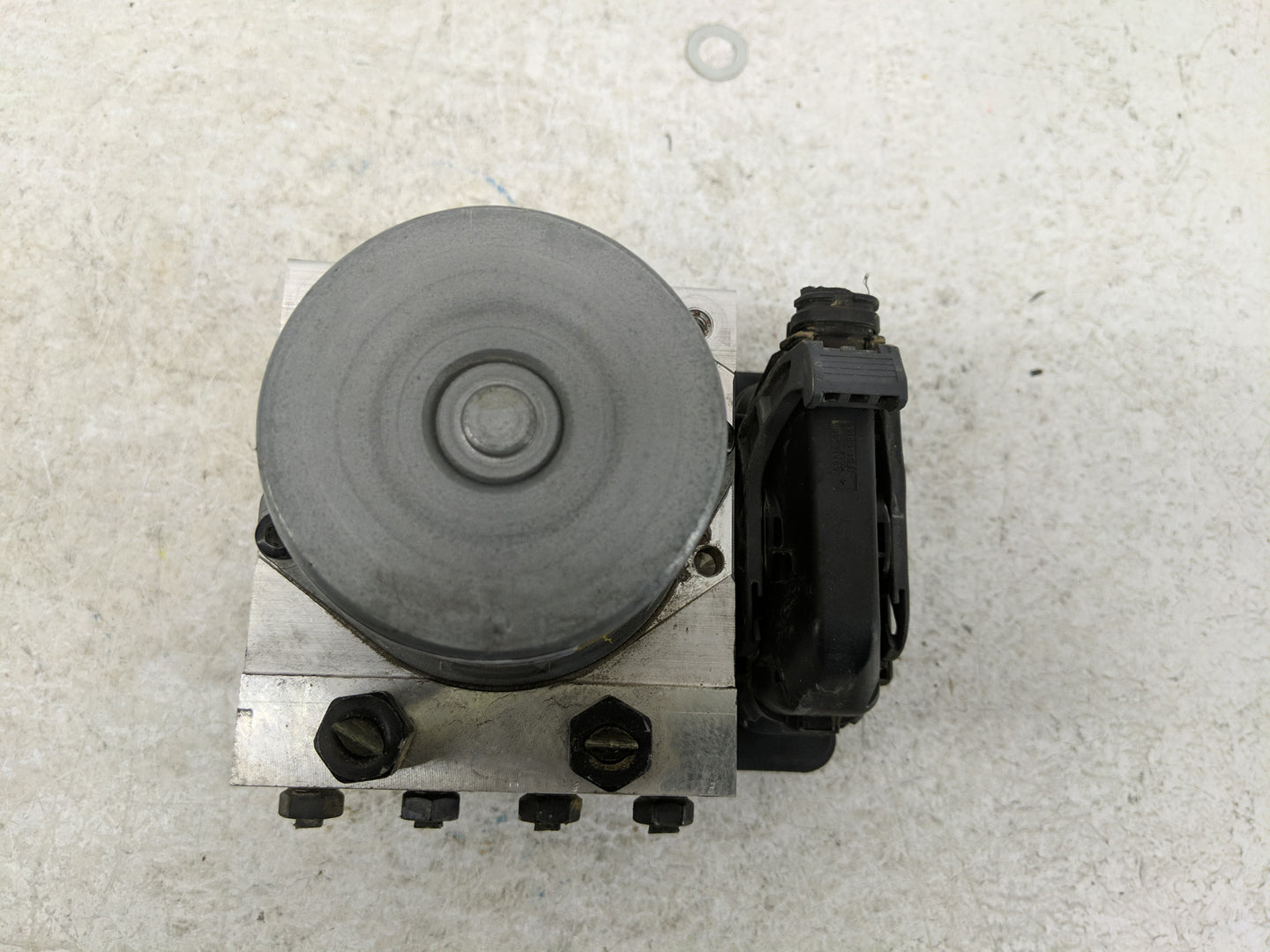 2016 Kia Soul ABS Pump Control Module Replacement P/N:6655469 B2589-32520 Fits OEM Used Auto Parts - Oemusedautoparts1.com