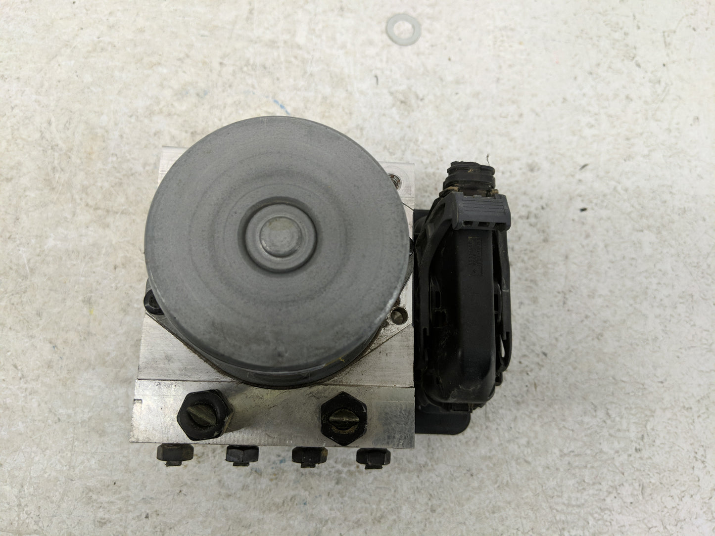 2016 Kia Soul ABS Pump Control Module Replacement P/N:6655469 B2589-32520 Fits OEM Used Auto Parts - Oemusedautoparts1.com