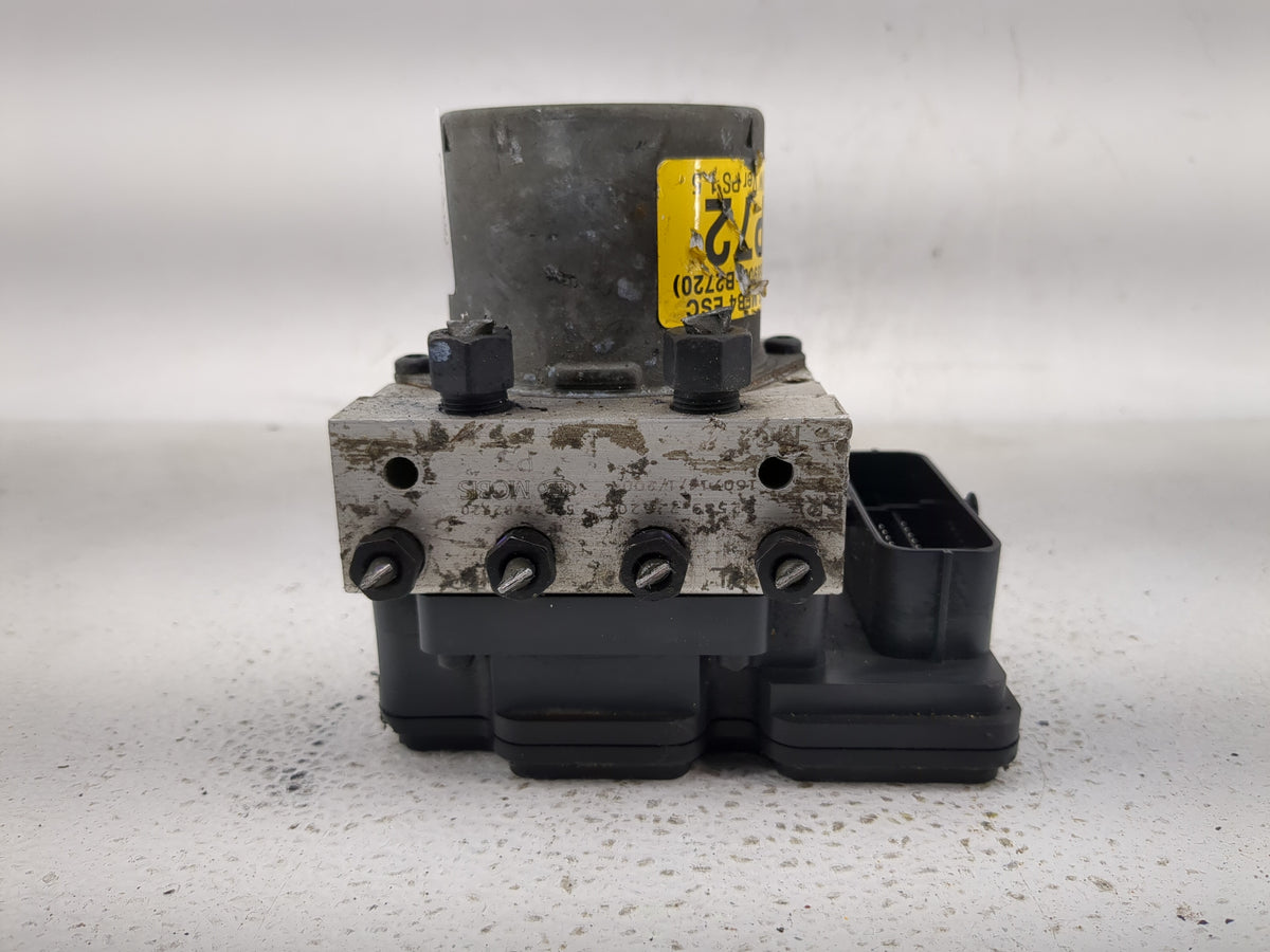 2016 Kia Soul Anti-Lock Brake ABS Pump Module Actuator OEM P/N:58900-B2720 Fits OEM Used Auto Parts - Oemusedautoparts1.com