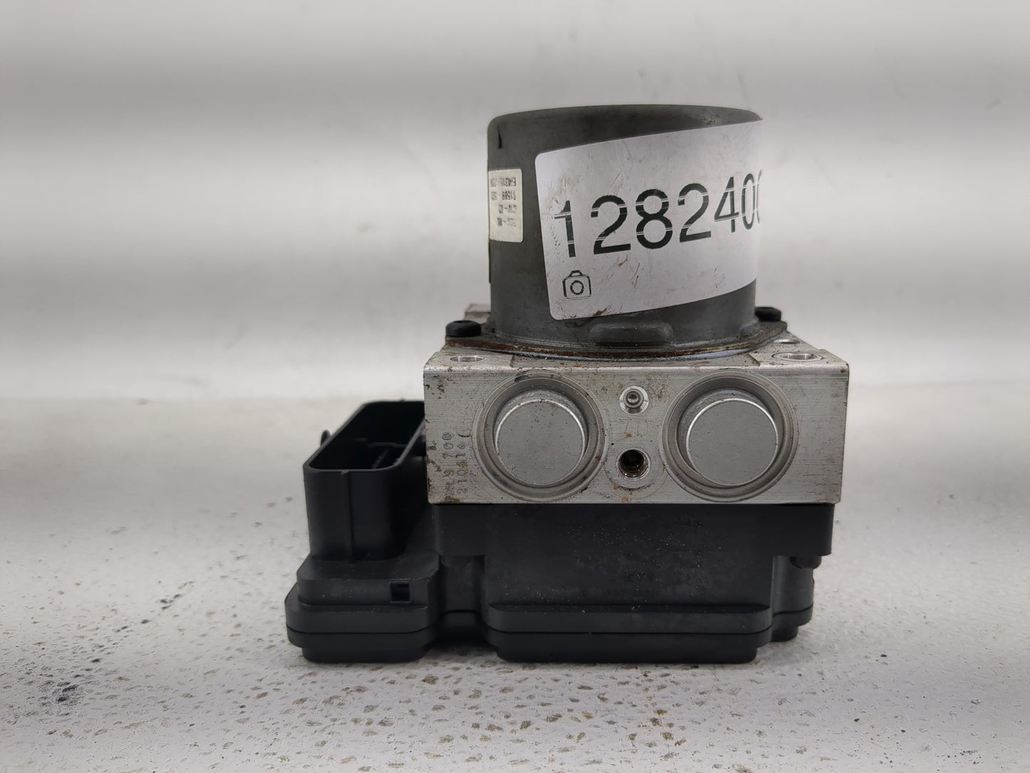 2016 Kia Soul ABS Pump Control Module Replacement P/N:58900-B2720 Fits OEM Used Auto Parts - Oemusedautoparts1.com