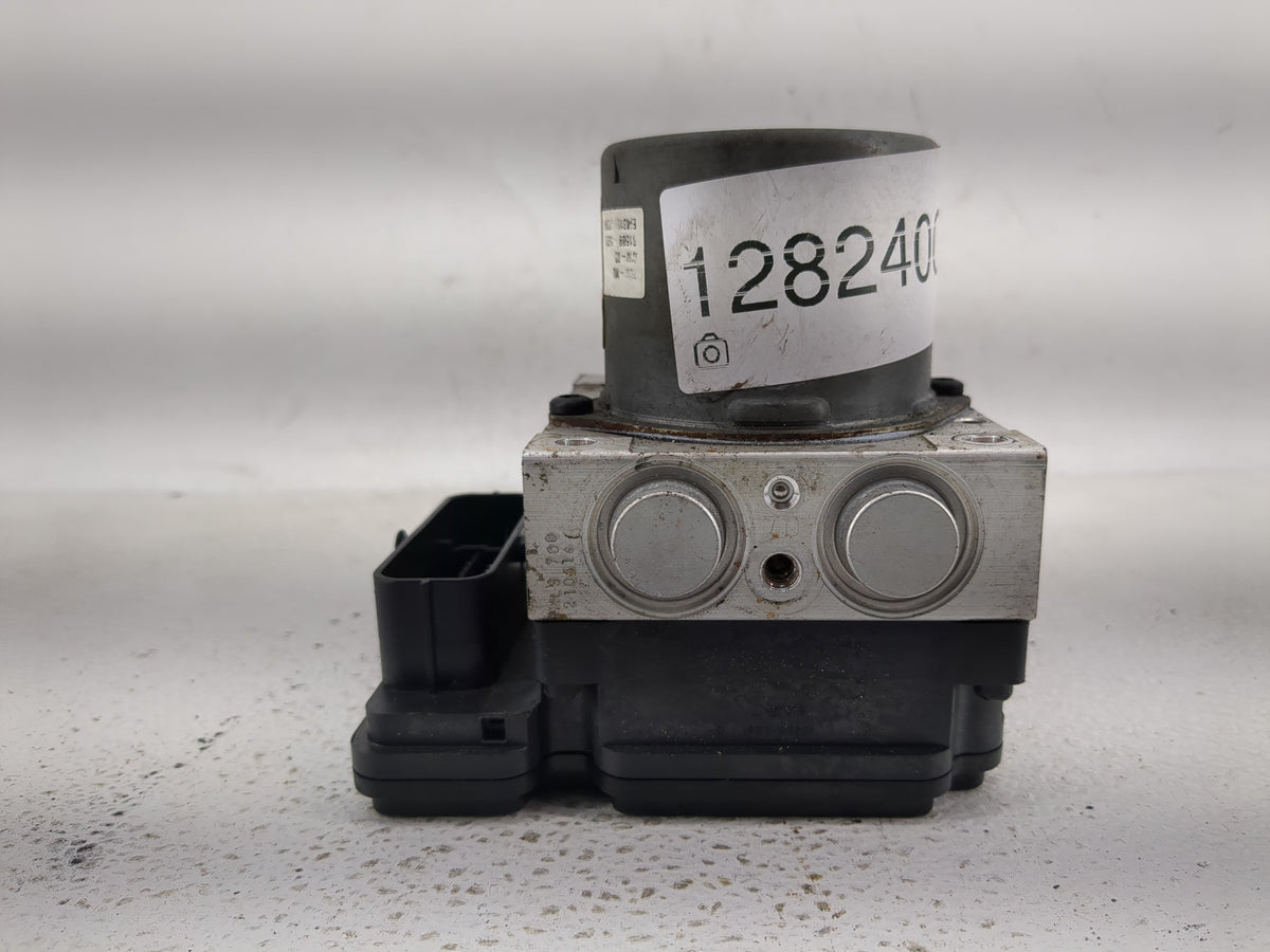 2016 Kia Soul Anti-Lock Brake ABS Pump Module Actuator OEM P/N:58900-B2720 Fits OEM Used Auto Parts - Oemusedautoparts1.com