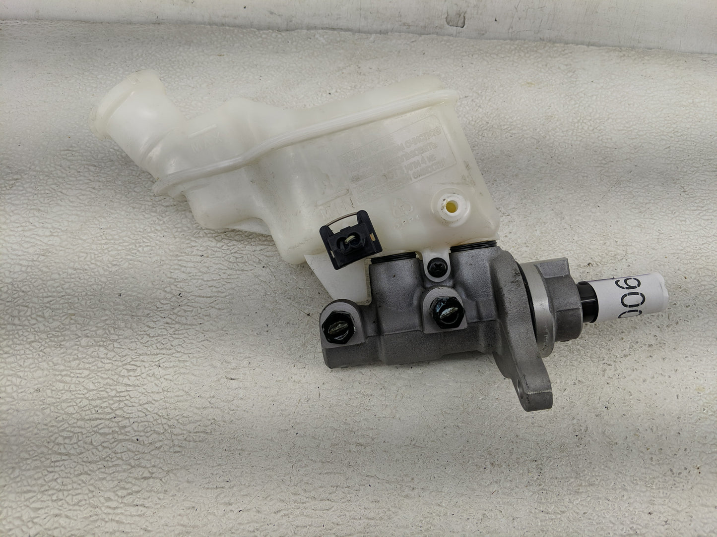 2014-2016 Kia Soul Brake Master Cylinder 1290053 - Oemusedautoparts1.com